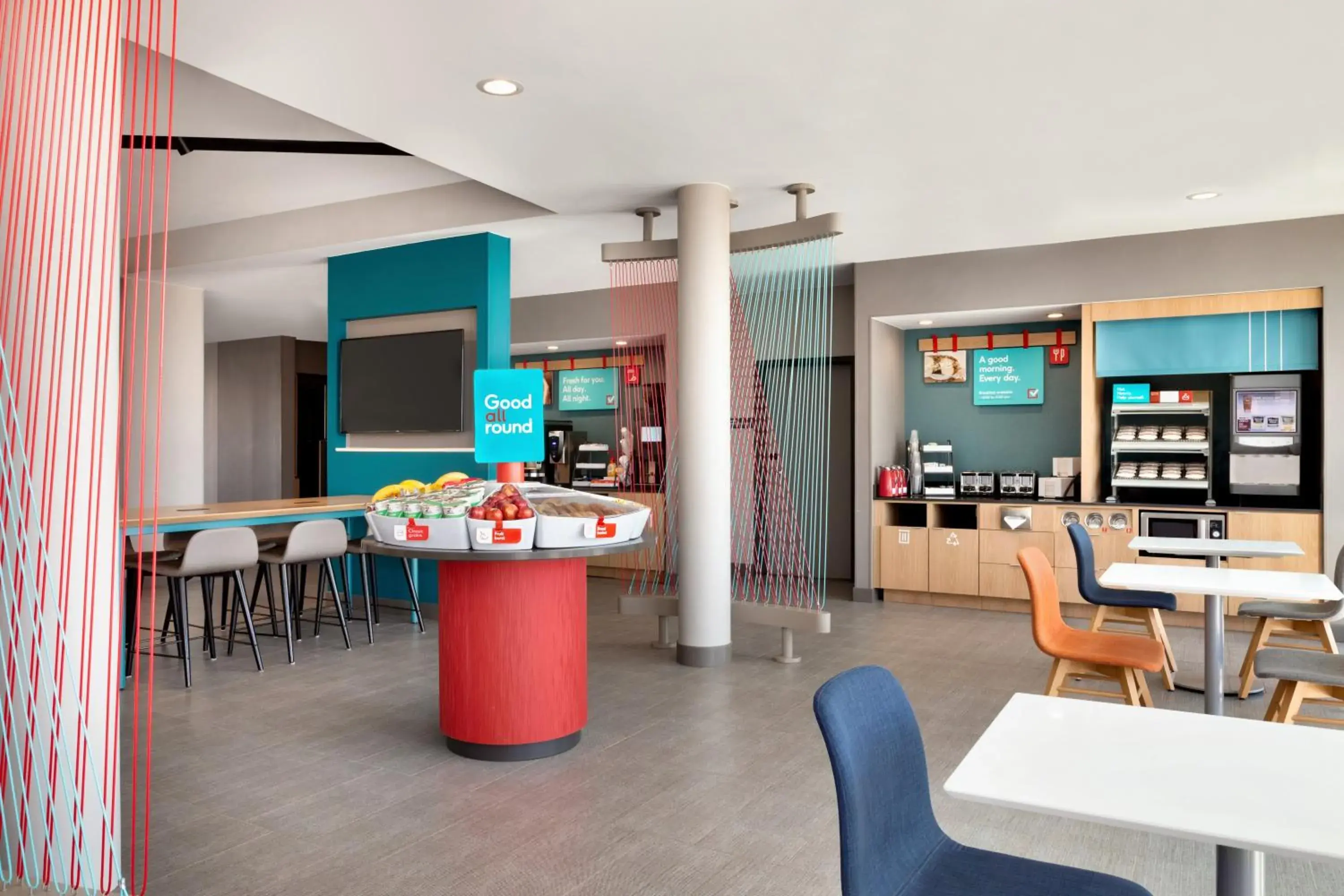 Breakfast in Avid Hotel Cedar Rapids South - Arpt Area by IHG Breakfast in Avid Hotel Cedar Rapids South - Arpt Area by IHG