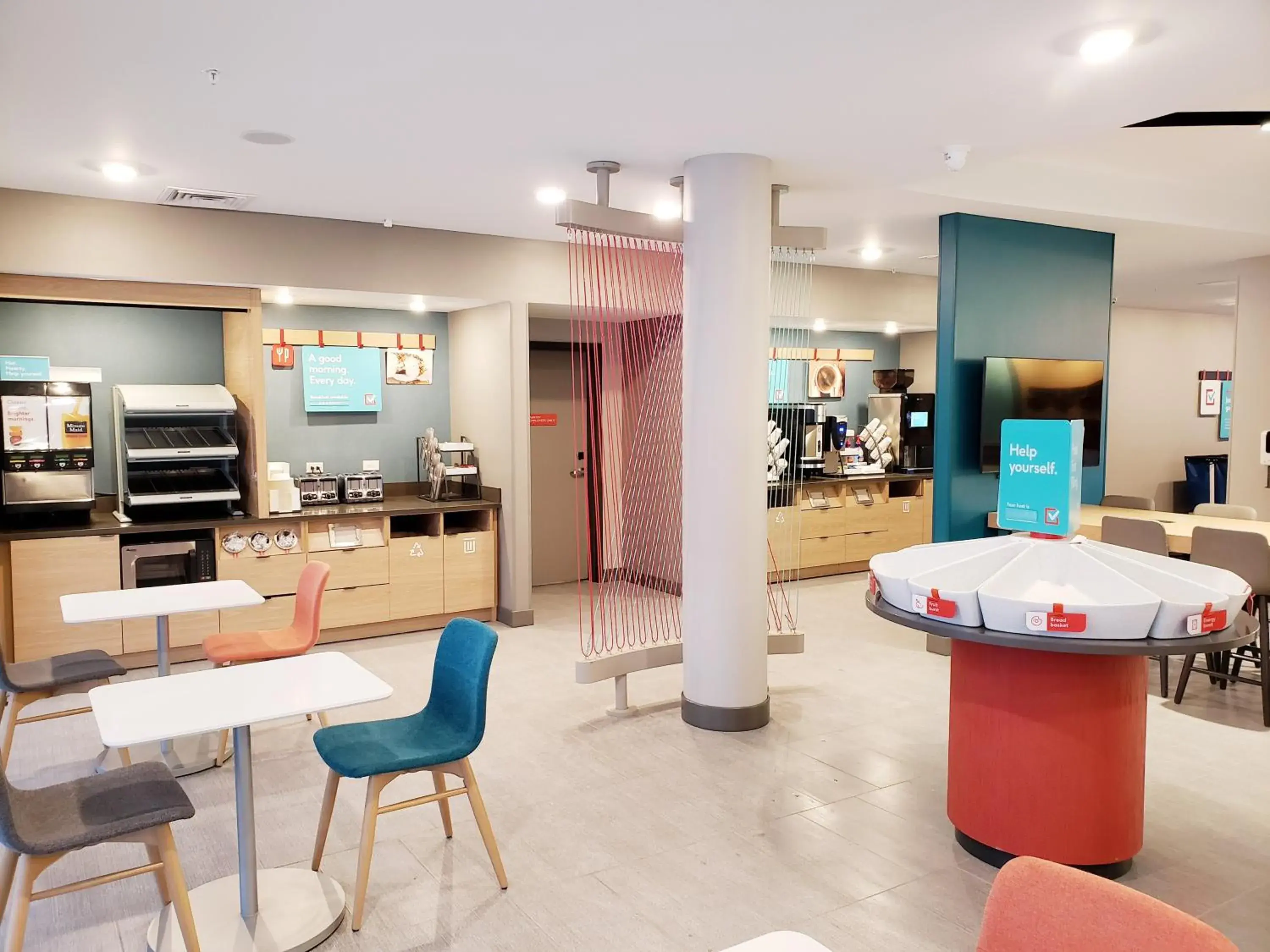 Breakfast in Avid Hotels - Cincinnati N - West Chester by IHG Breakfast in Avid Hotels - Cincinnati N - West Chester by IHG