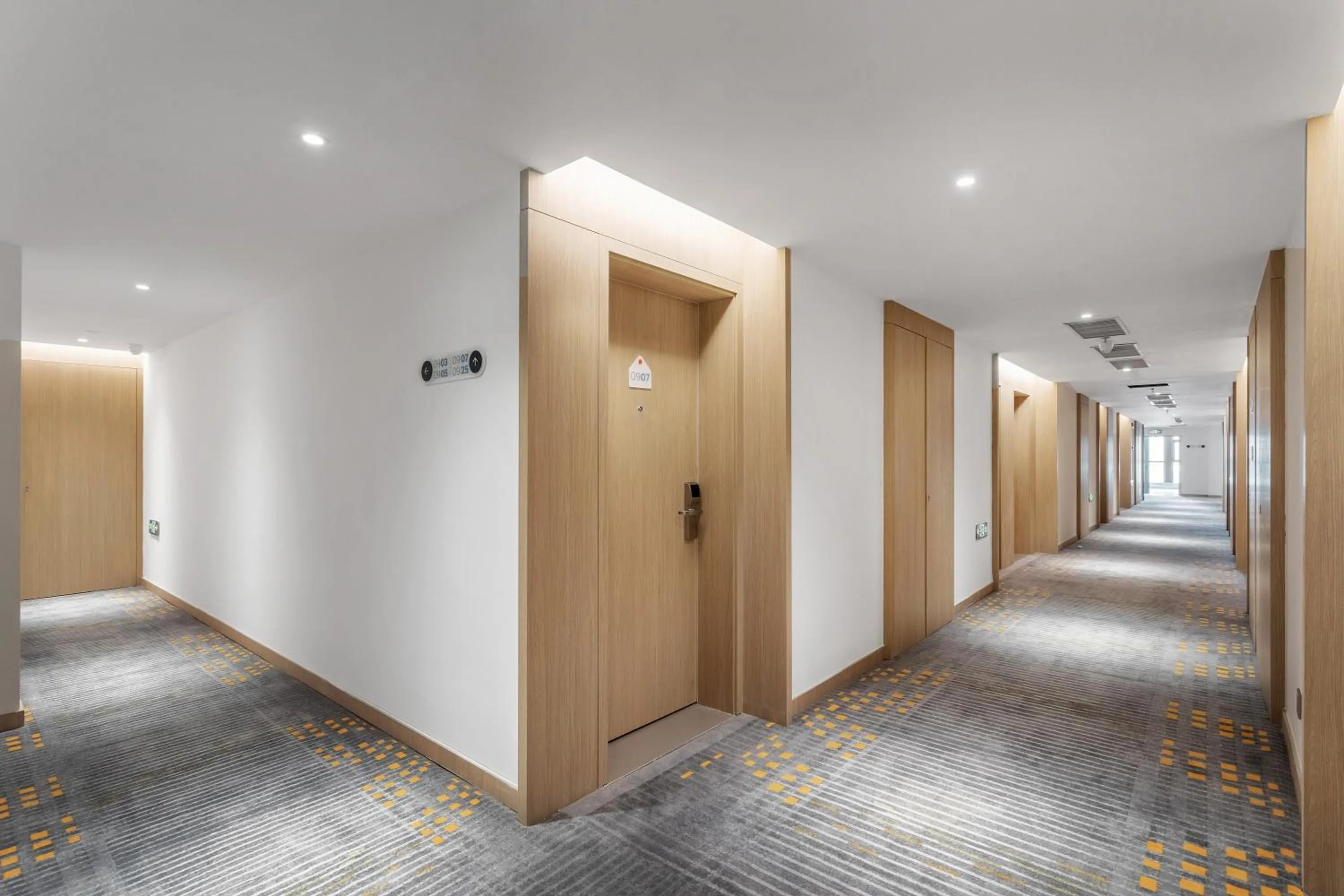 Lobby or reception in Holiday Inn Express Dali Xiaguan by IHG