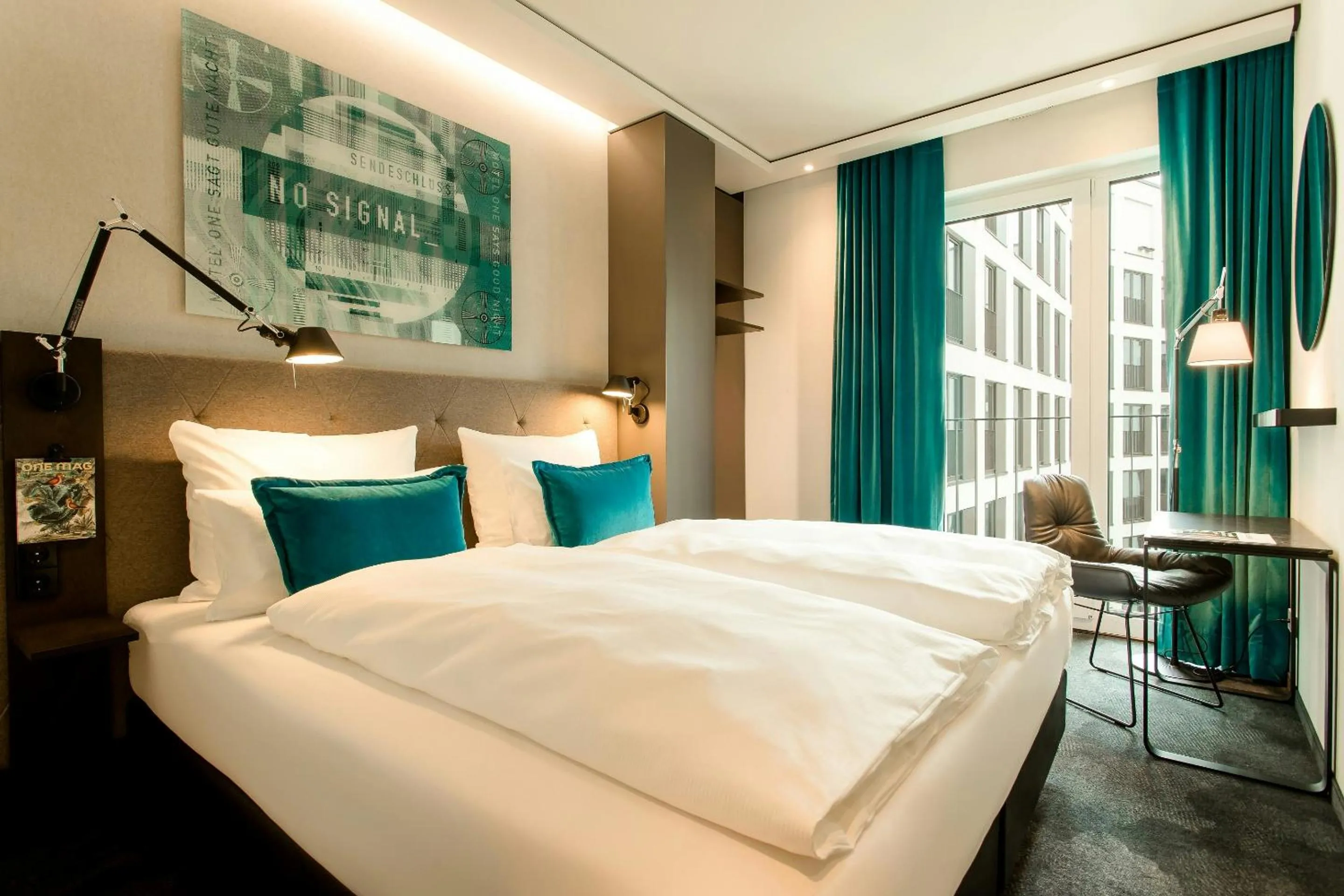 Photo of the whole room, Bed in Motel One Köln-Messe