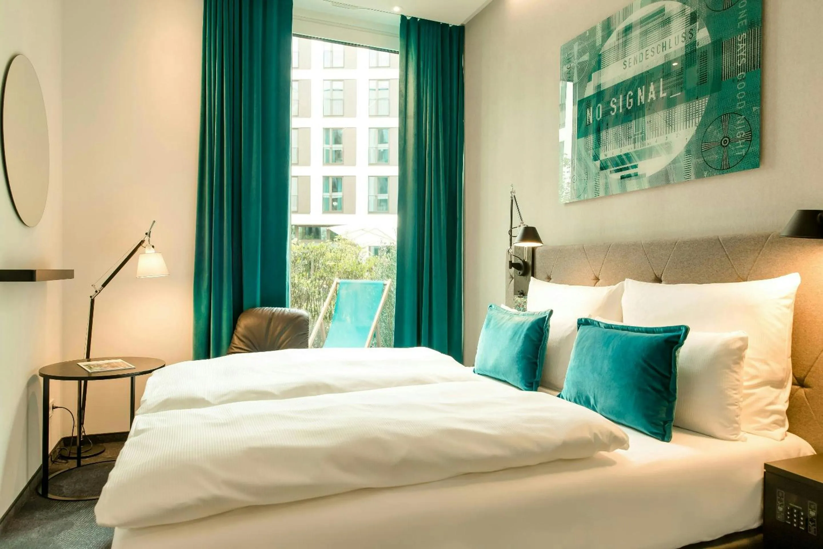 Balcony/Terrace, Bed in Motel One Köln-Messe