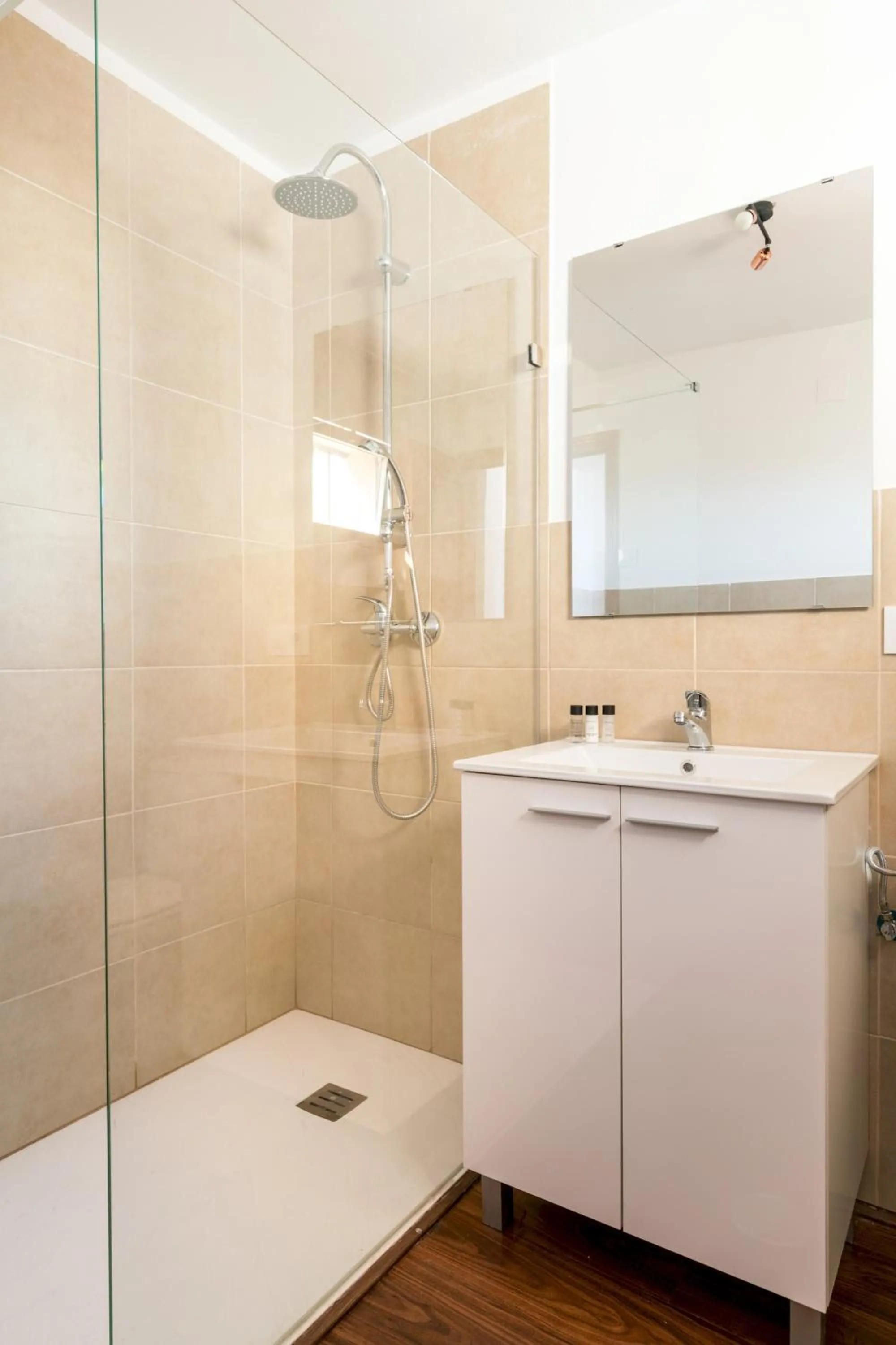 Shower in Constitución Terraza Olehousing
