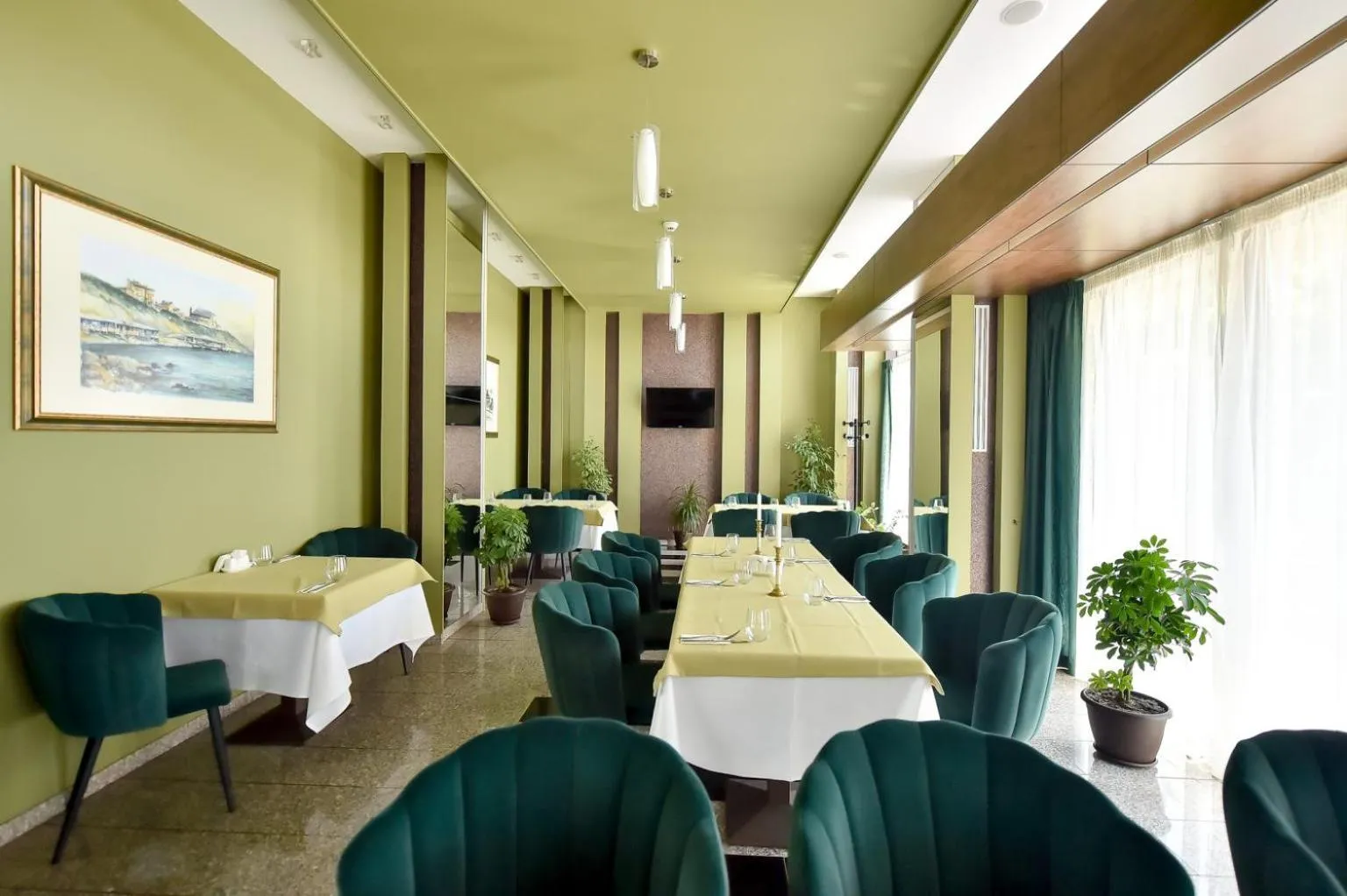 Restaurant/places to eat in Hotel Scapino