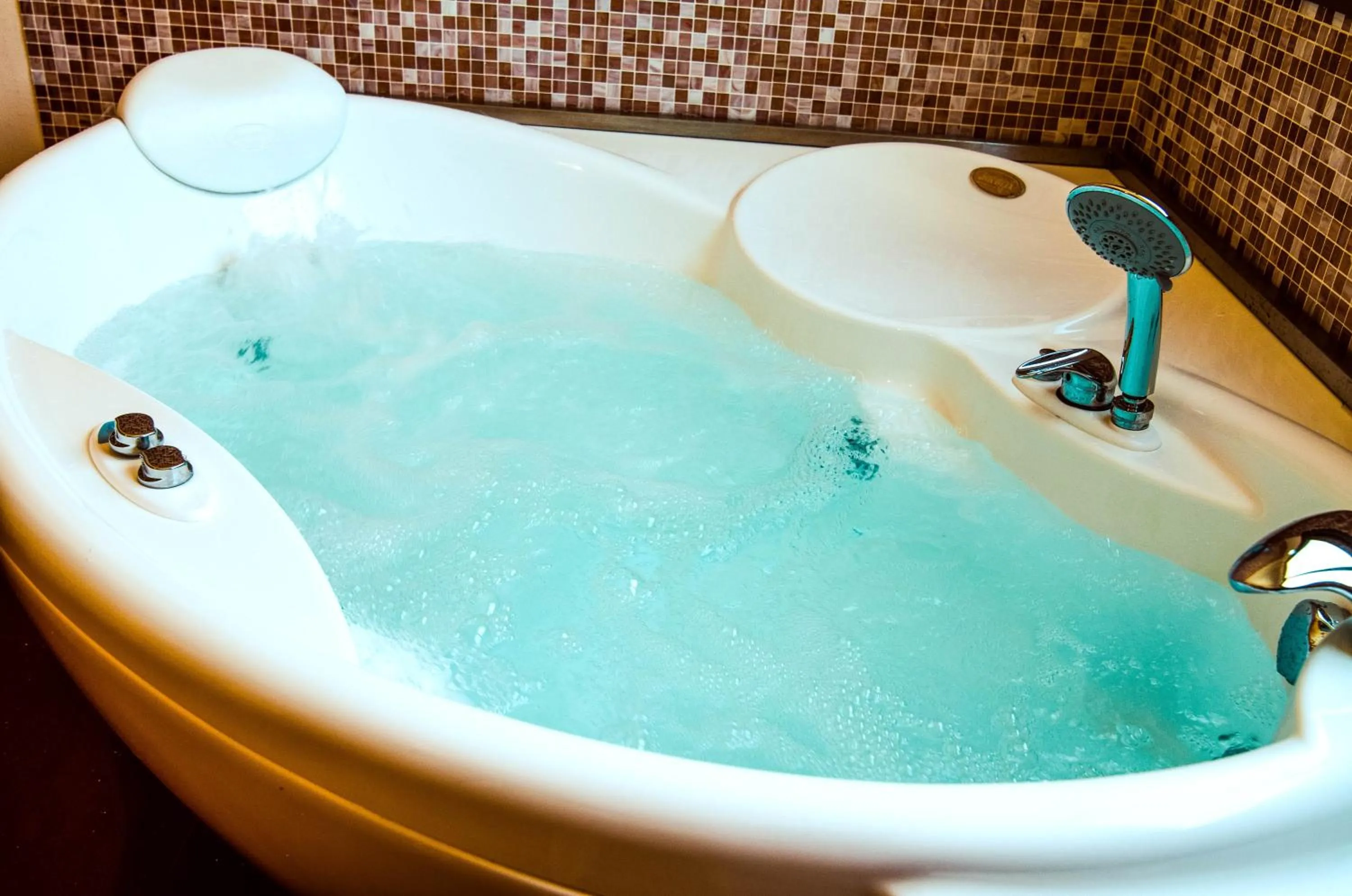 Hot Tub in Portopalosuite