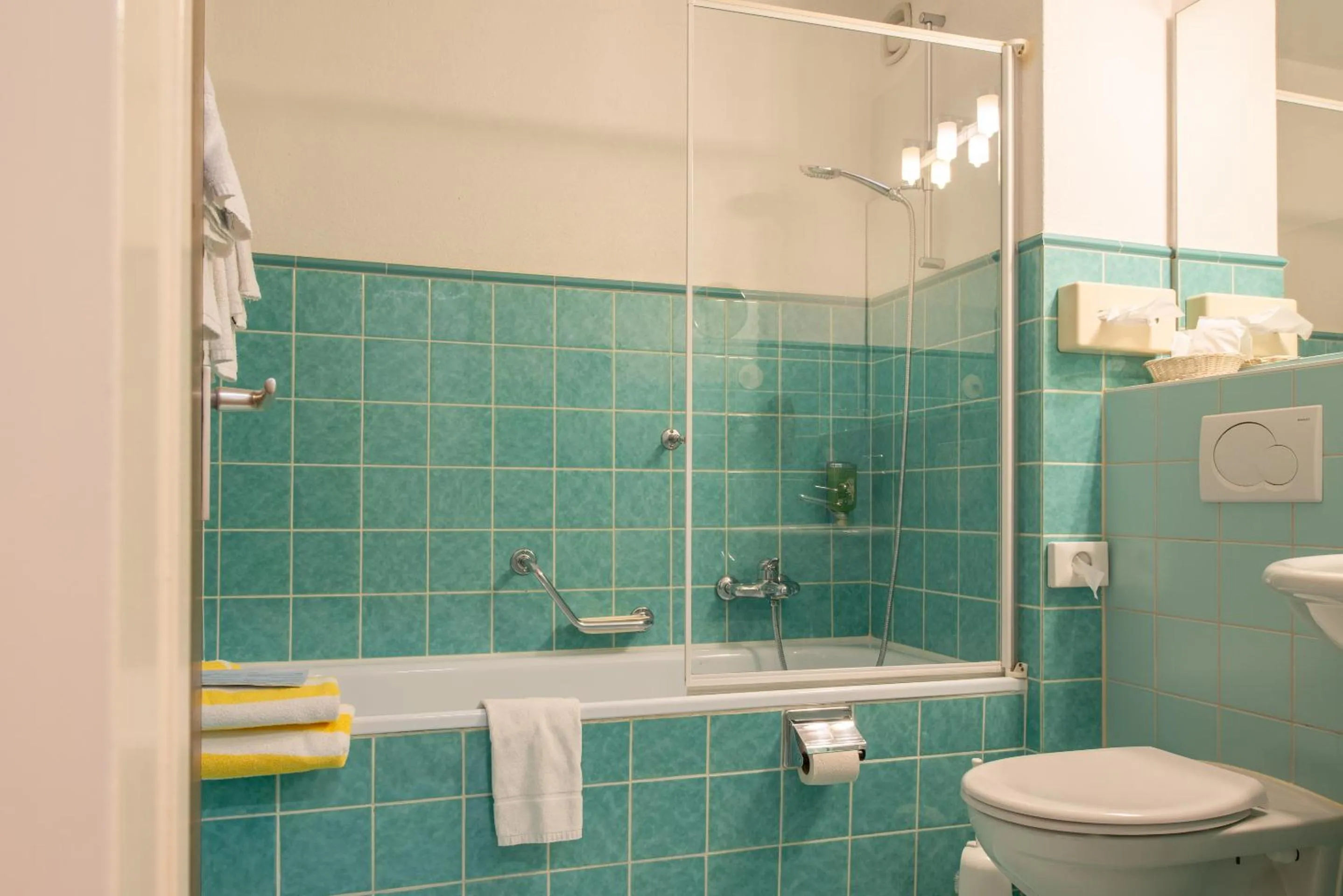 Bathroom in Badehotel Salina Maris – Wellness & Vintage