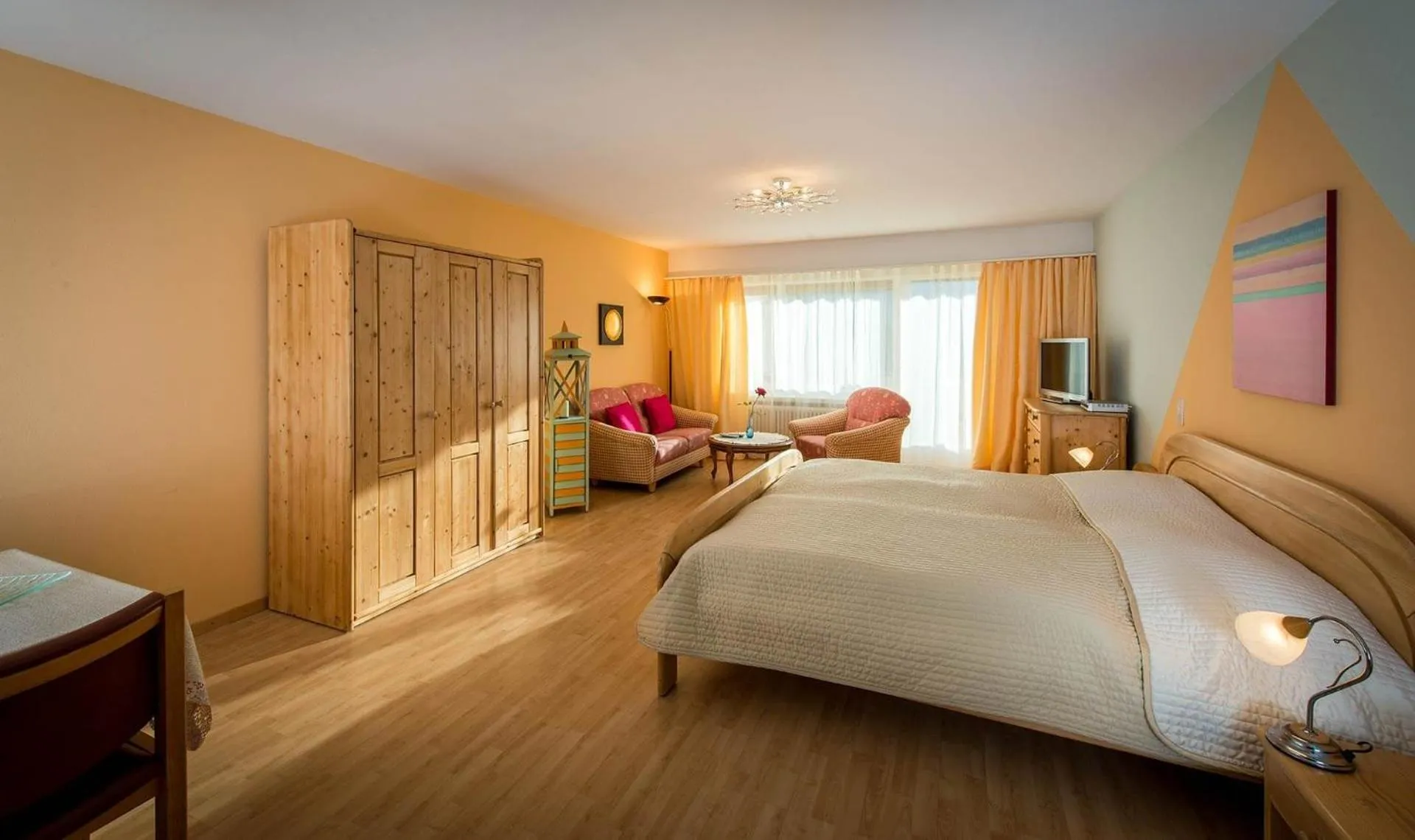 Photo of the whole room, Bed in Badehotel Salina Maris – Wellness & Vintage