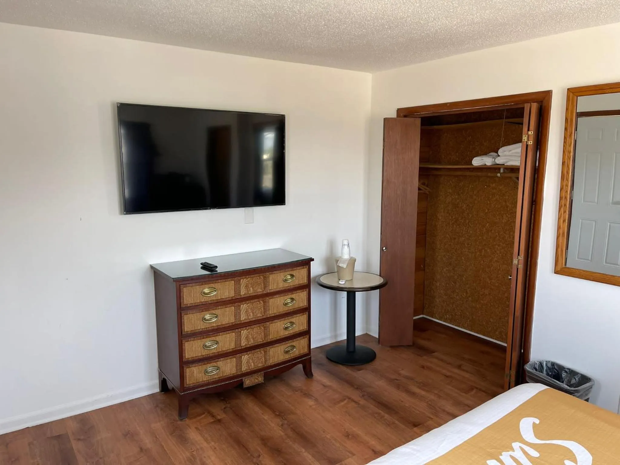 TV and multimedia in Blue Heron Motel