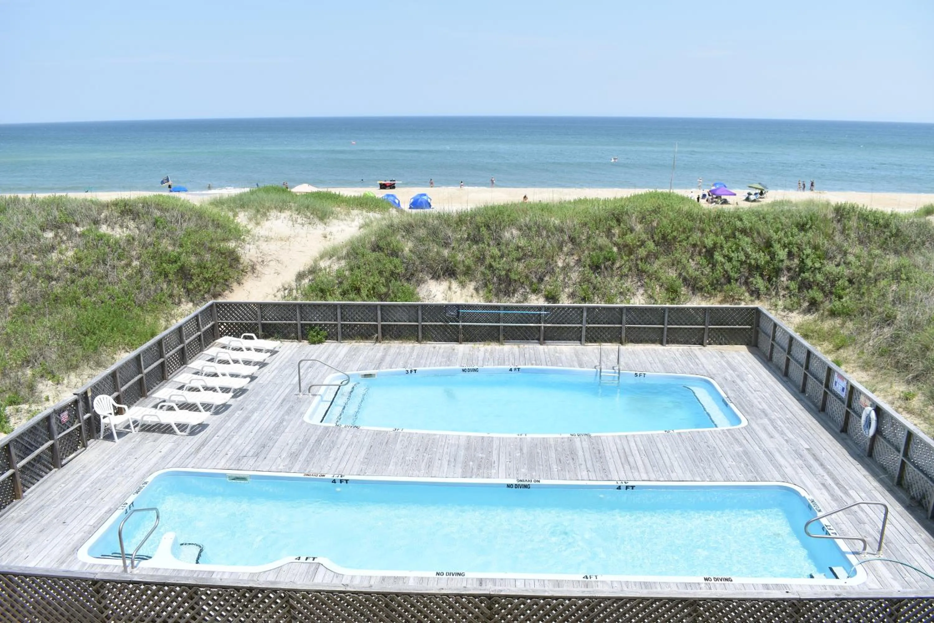 Day in Blue Heron Motel