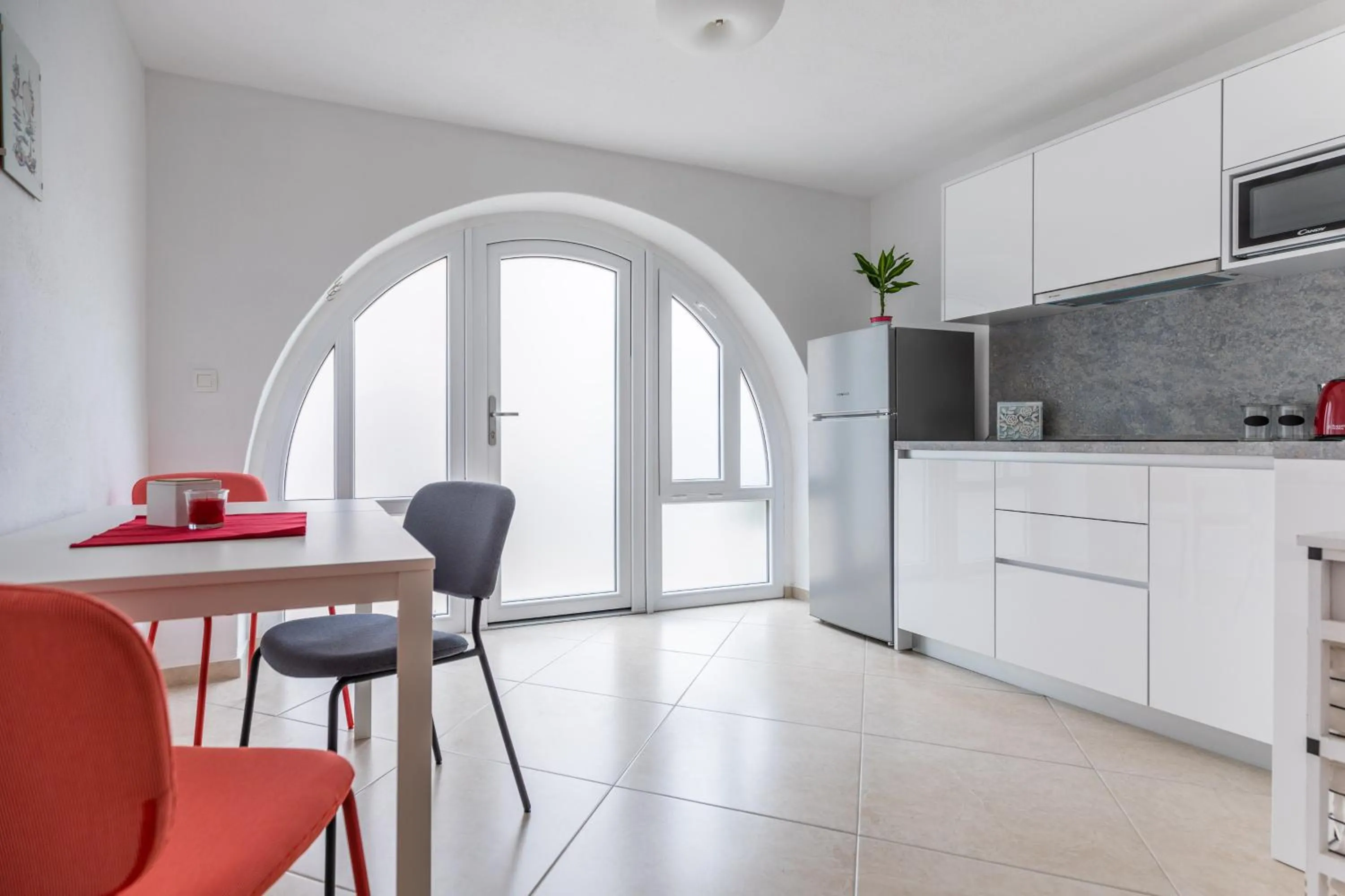 Kitchen or kitchenette in Apartman Otto