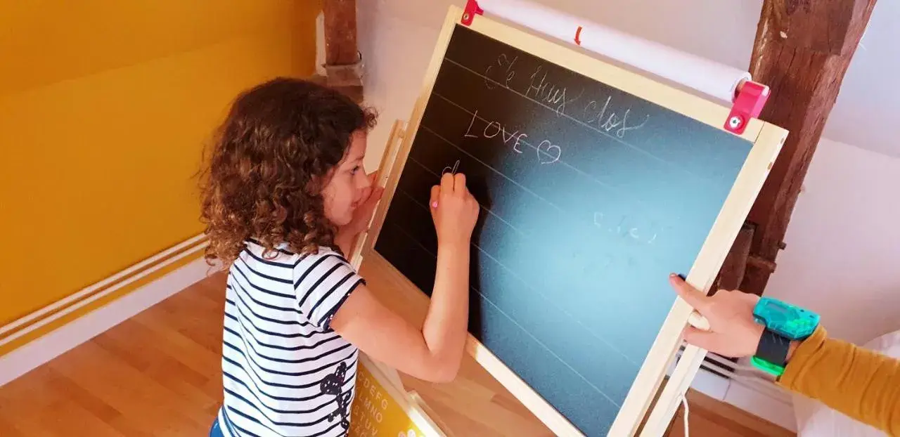 Two Bedroom with Private Bathroom in Le Huis Clos Two Bedroom with Private Bathroom in Le Huis Clos