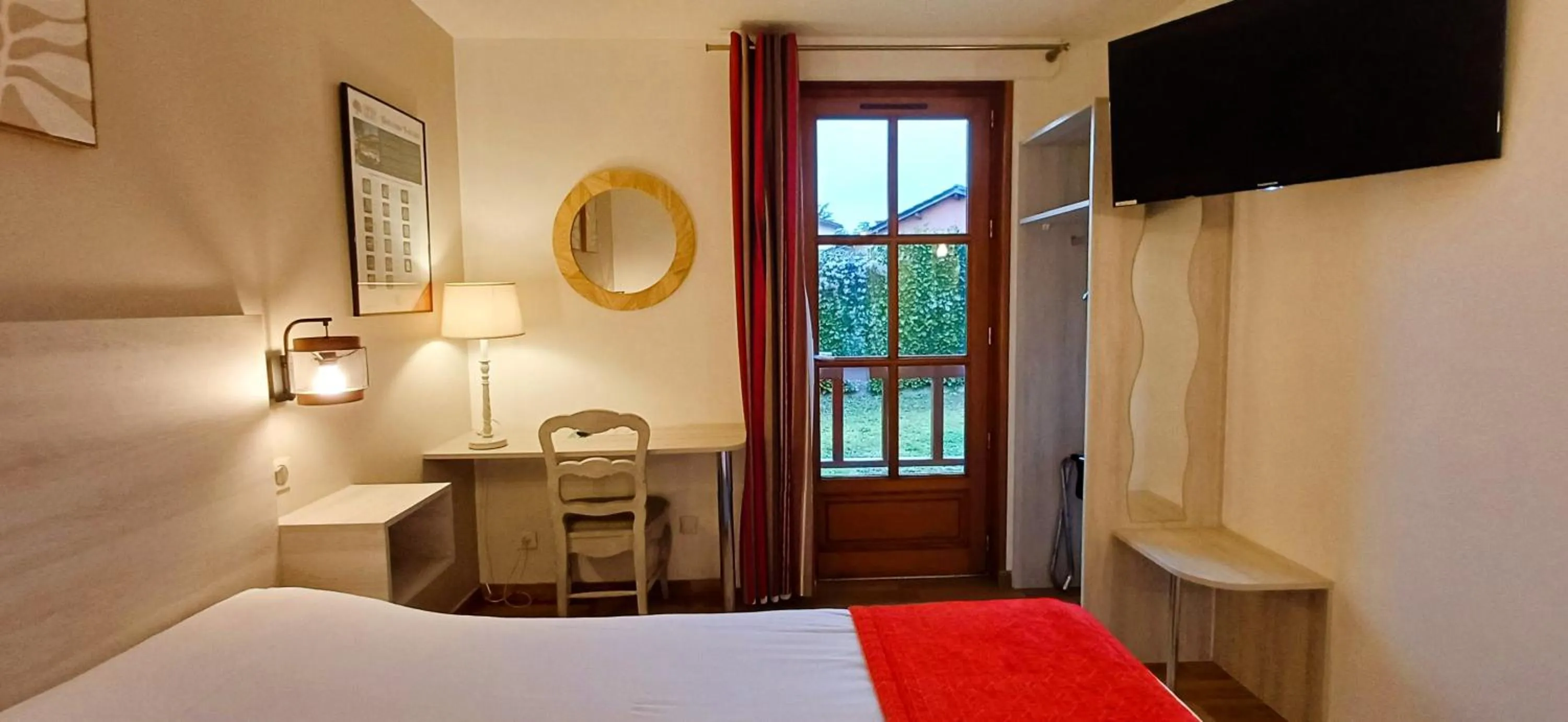 Bed in Hotel Village Motel