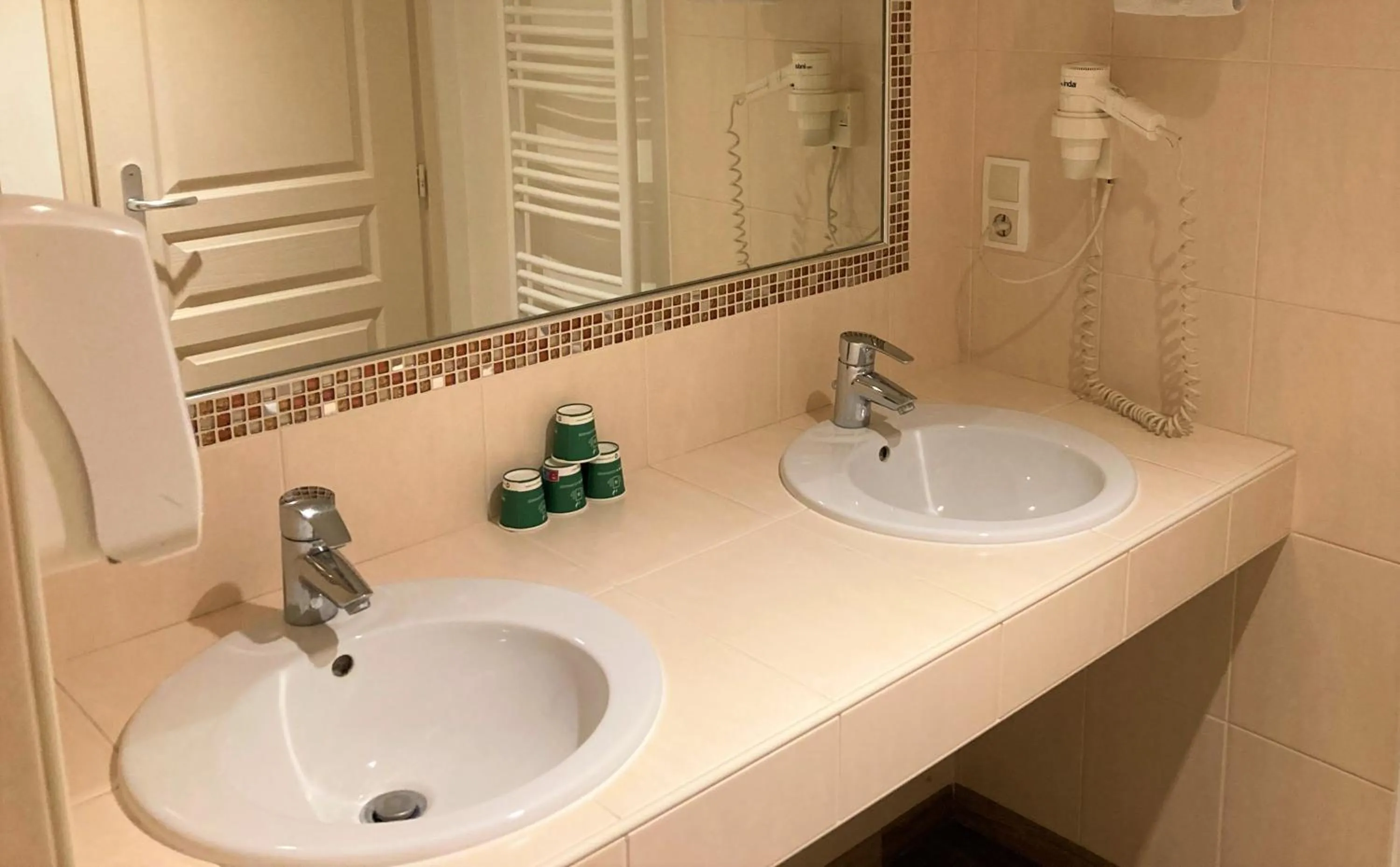 Bathroom in Hotel Village Motel