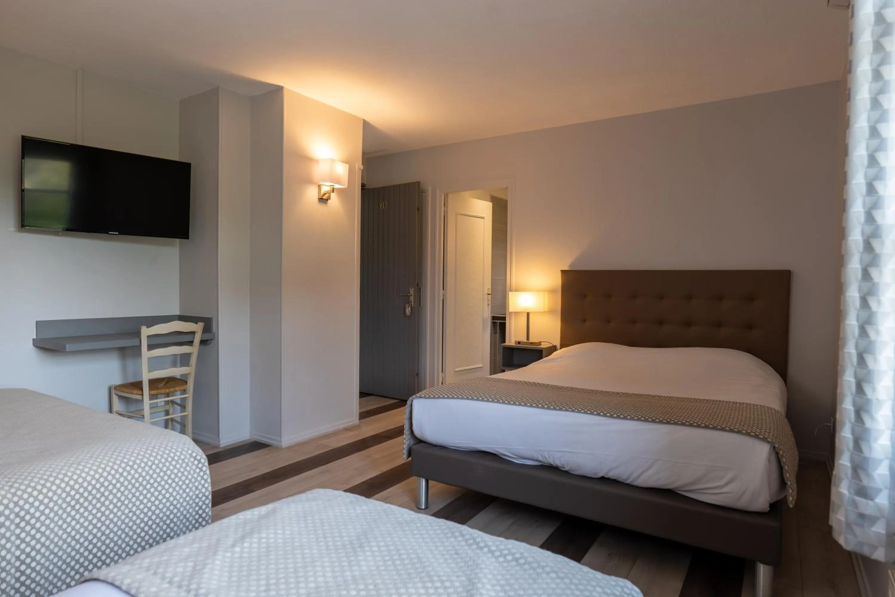 Bedroom, Bed in Hotel Village Motel