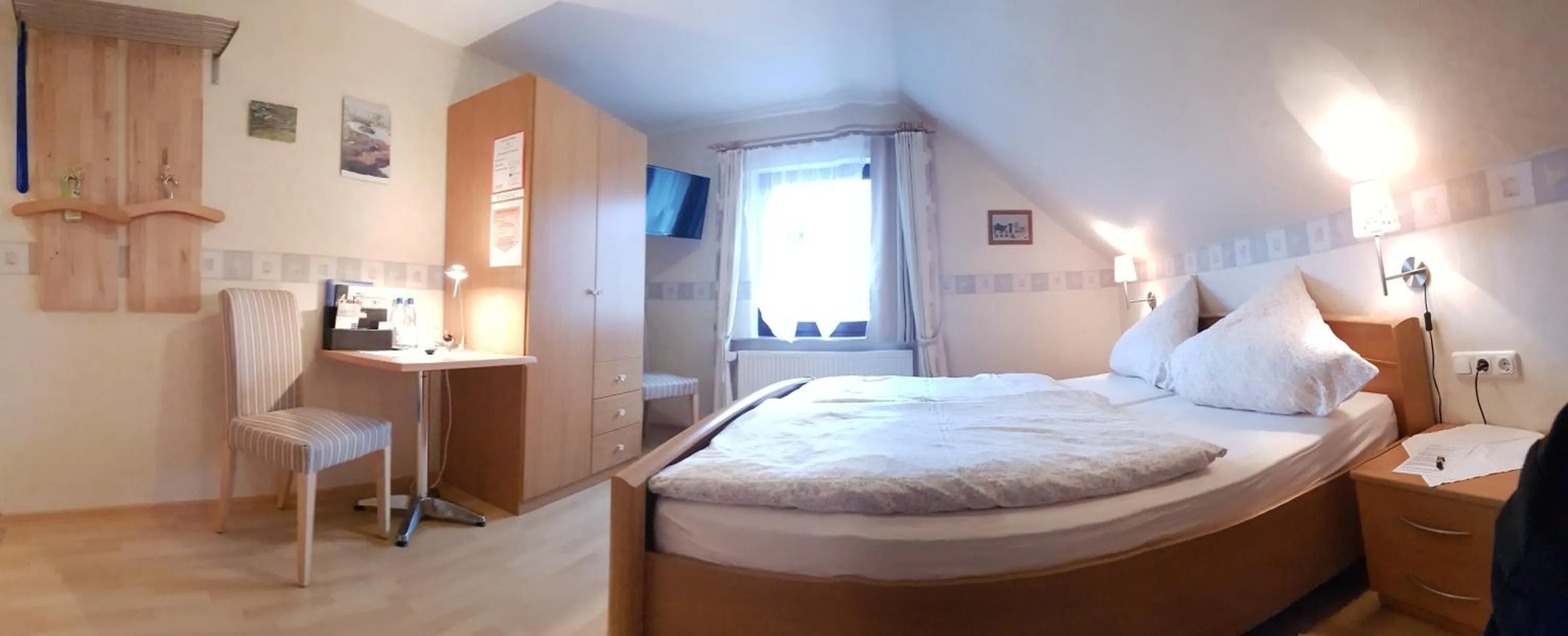 TV and multimedia, Bed in Gasthof & Pension Erlengrund