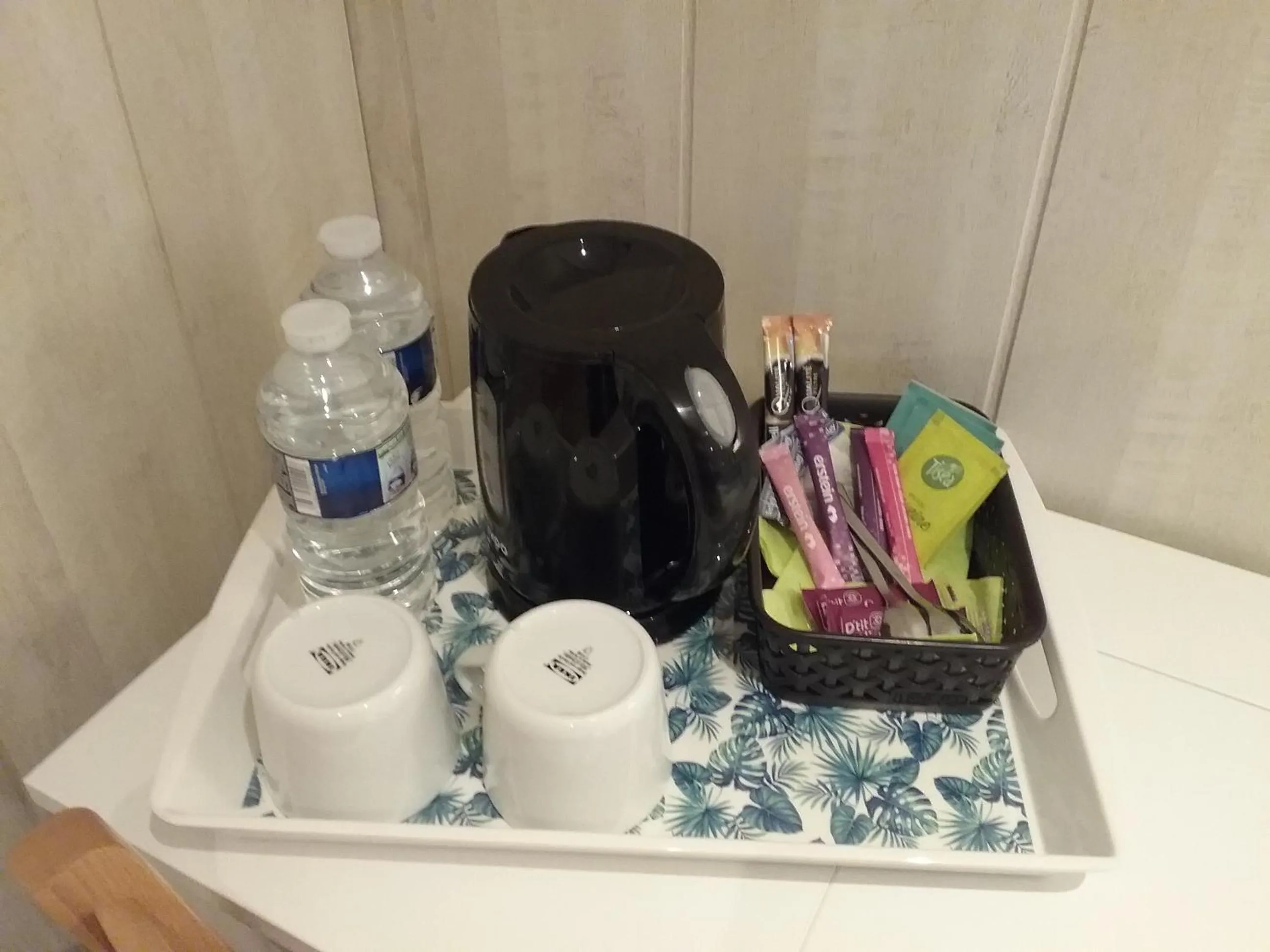 Coffee/tea facilities in LA CLIMONTAINE