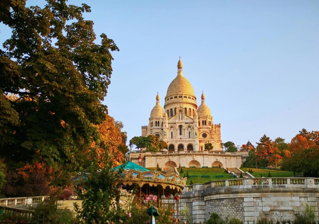 City view in Auberge de Jeunesse HI Paris Yves Robert