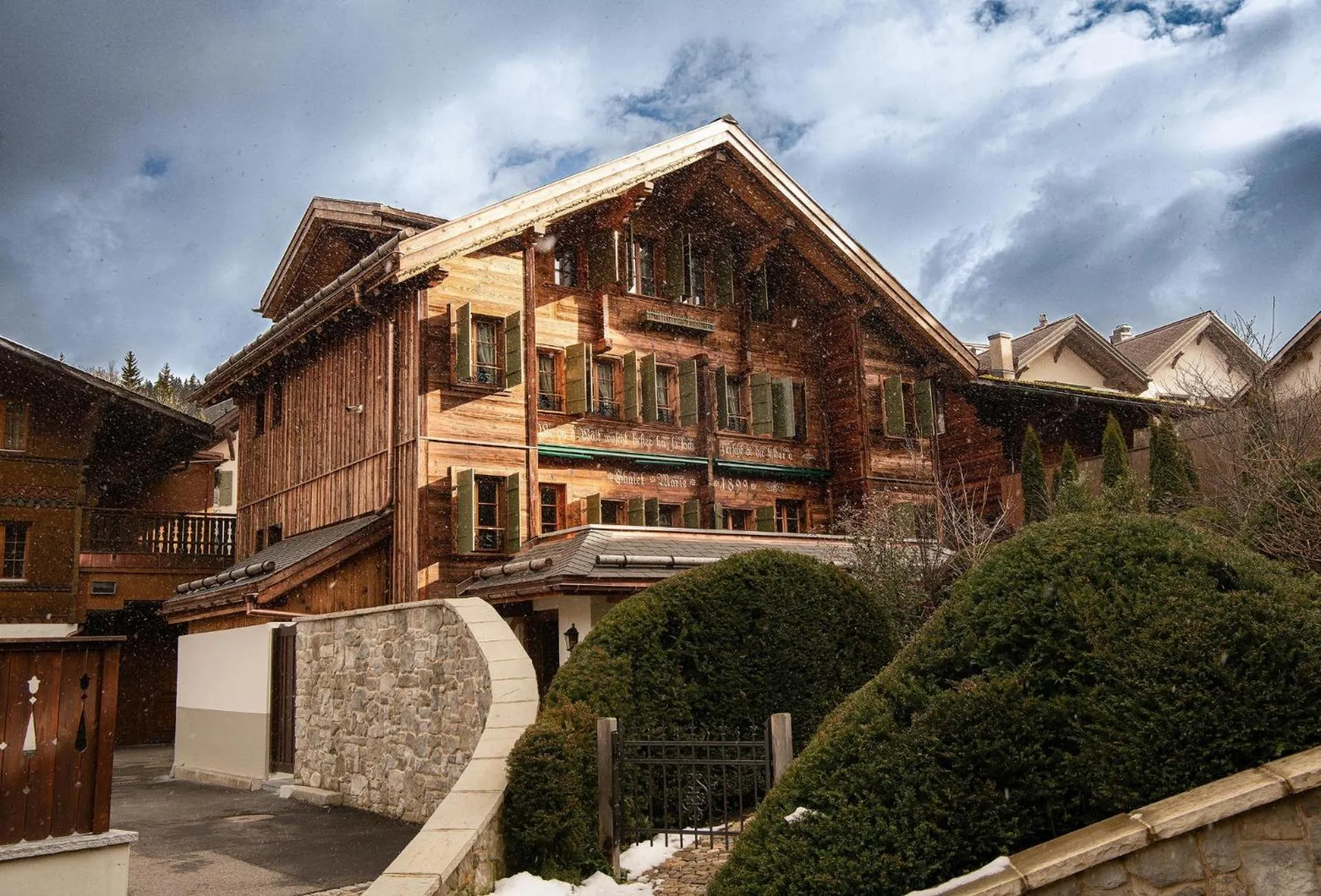 Property building in Hotel Olden