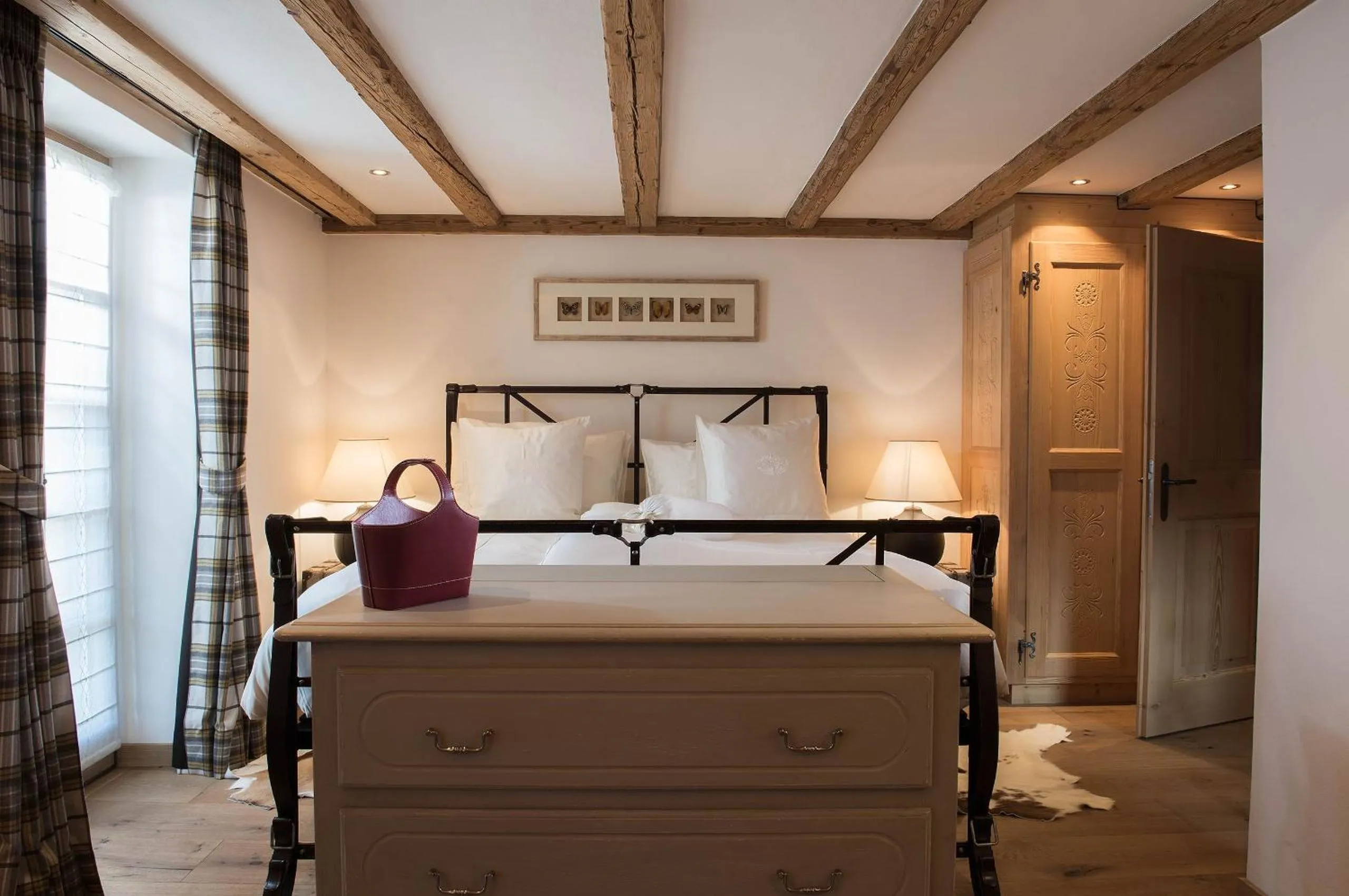 hair dresser, Bed in Hotel Olden