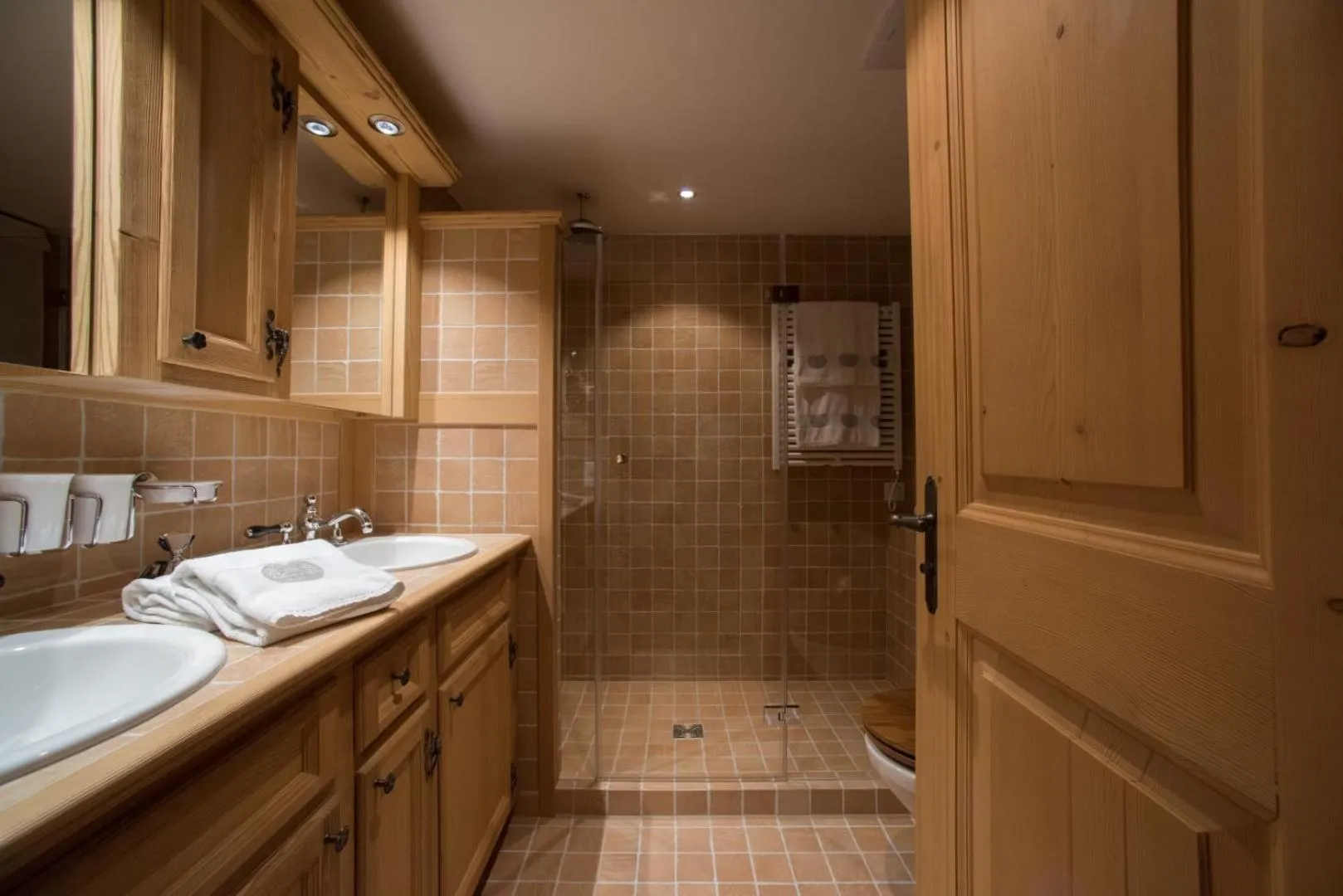 Shower in Hotel Olden