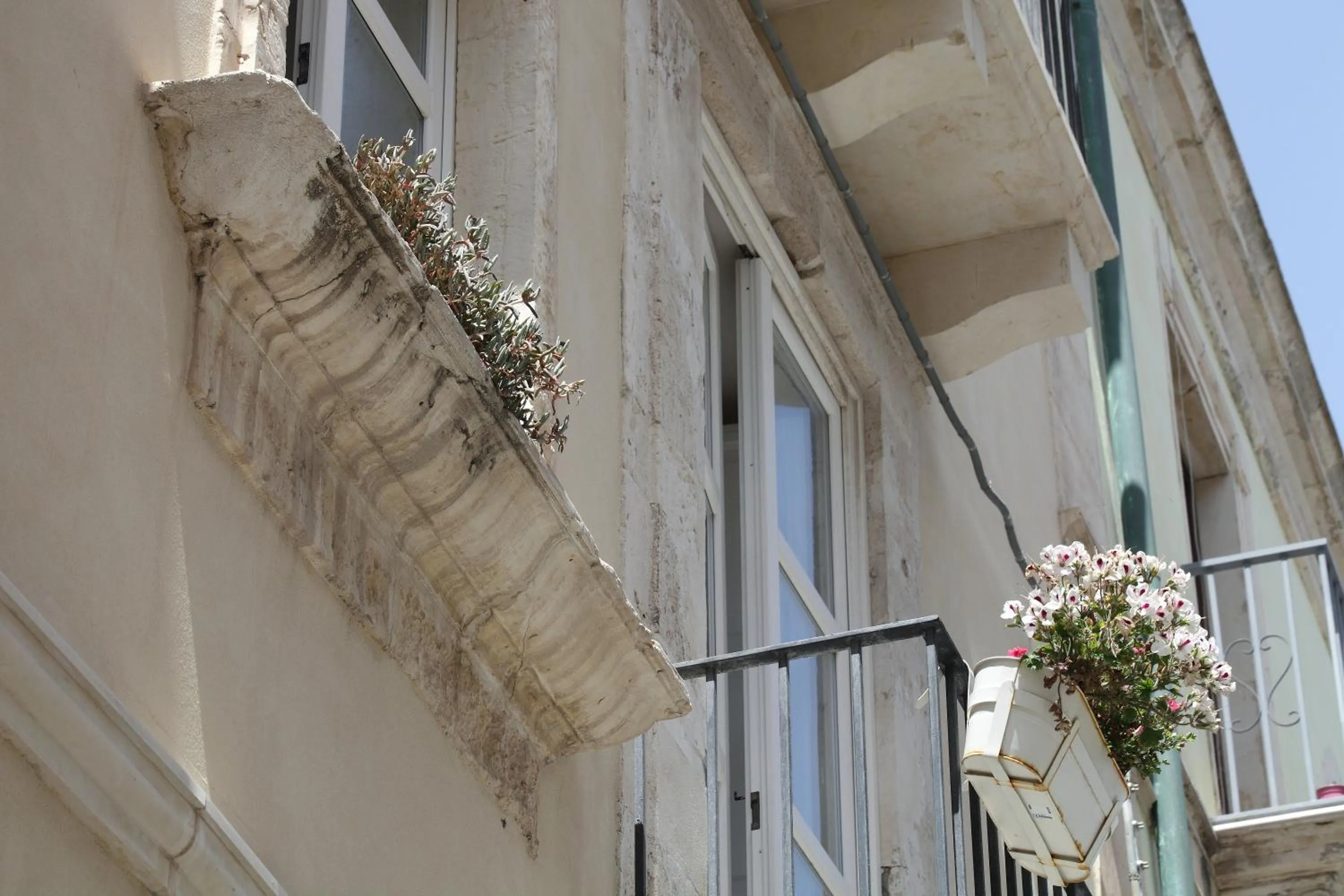 Property building in Nuova Mastrarua Rooms