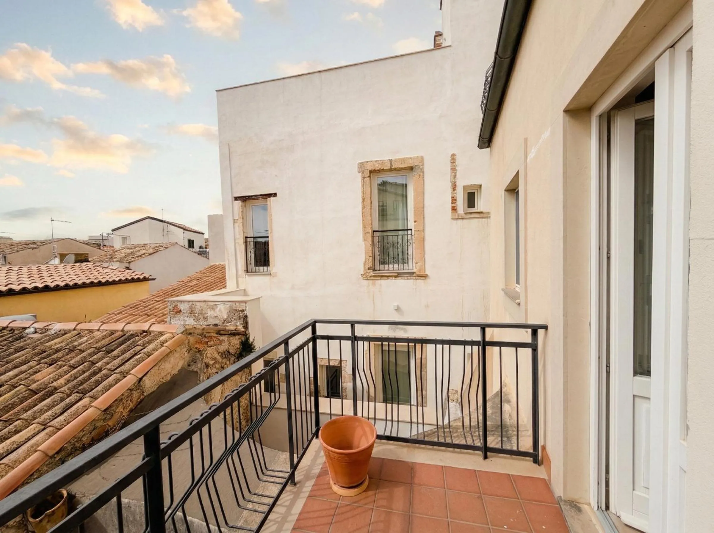 Property building in Ortigia Mastrarua rooms