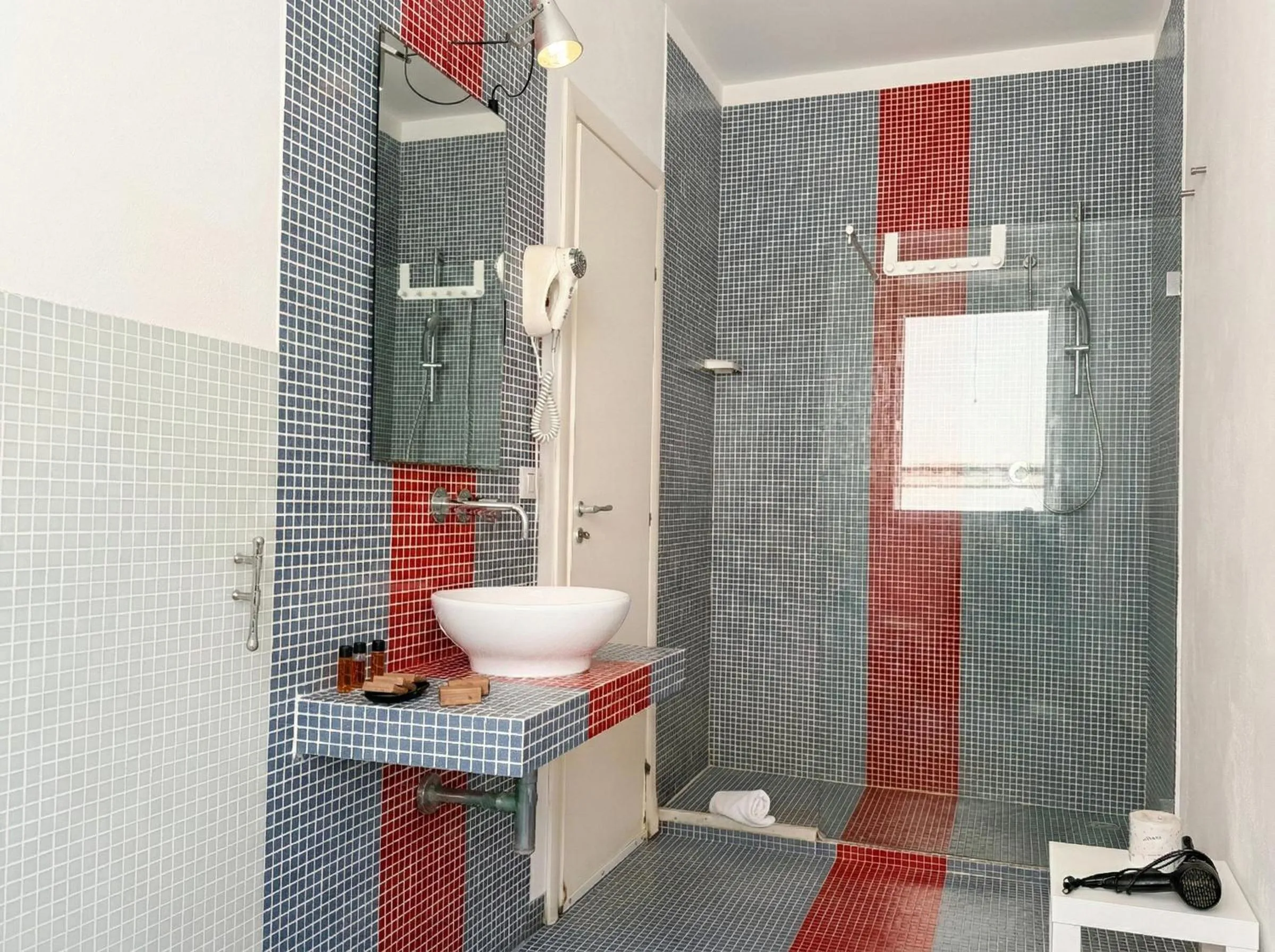 Shower in Ortigia Mastrarua rooms