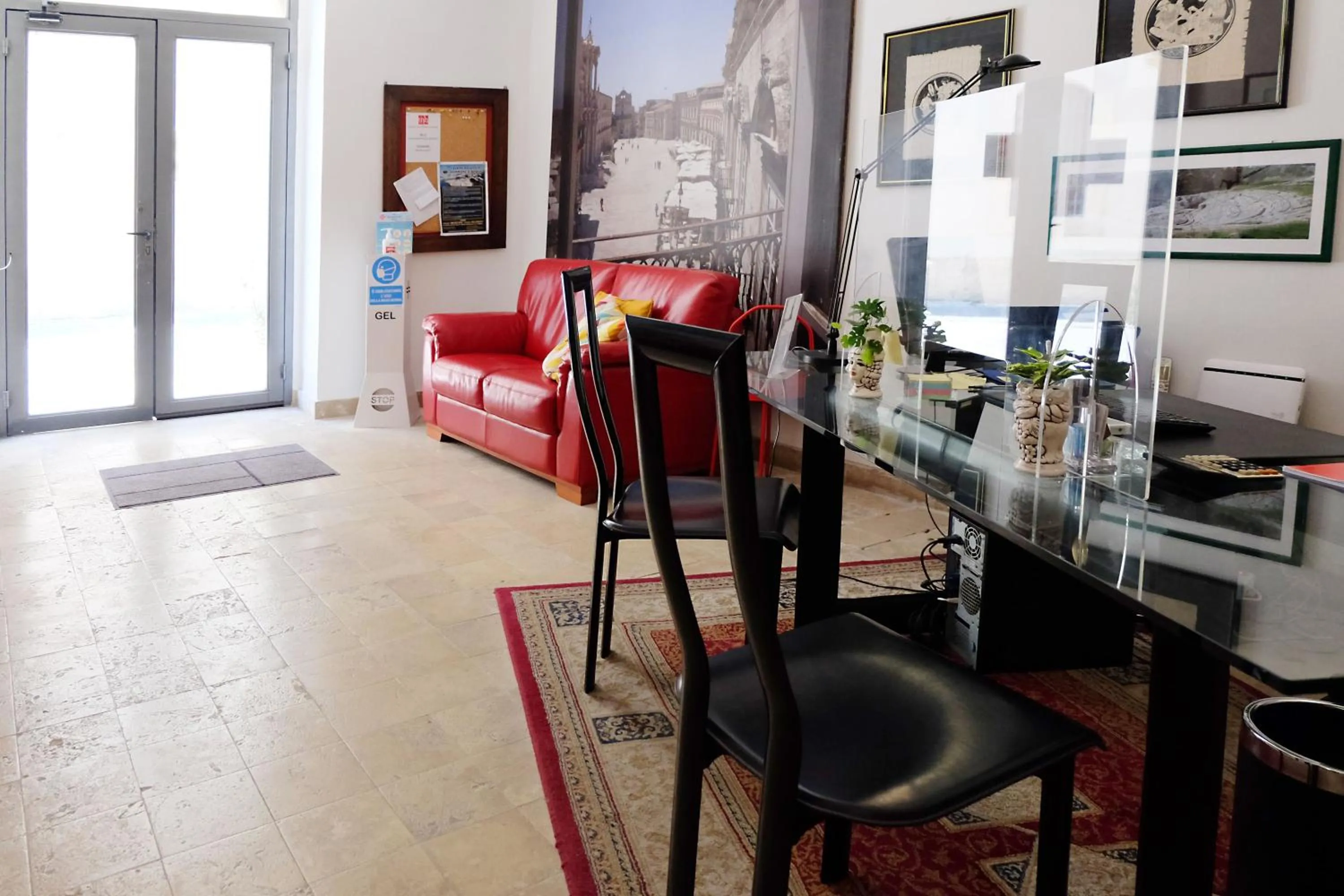 Lobby or reception in Nuova Mastrarua Rooms