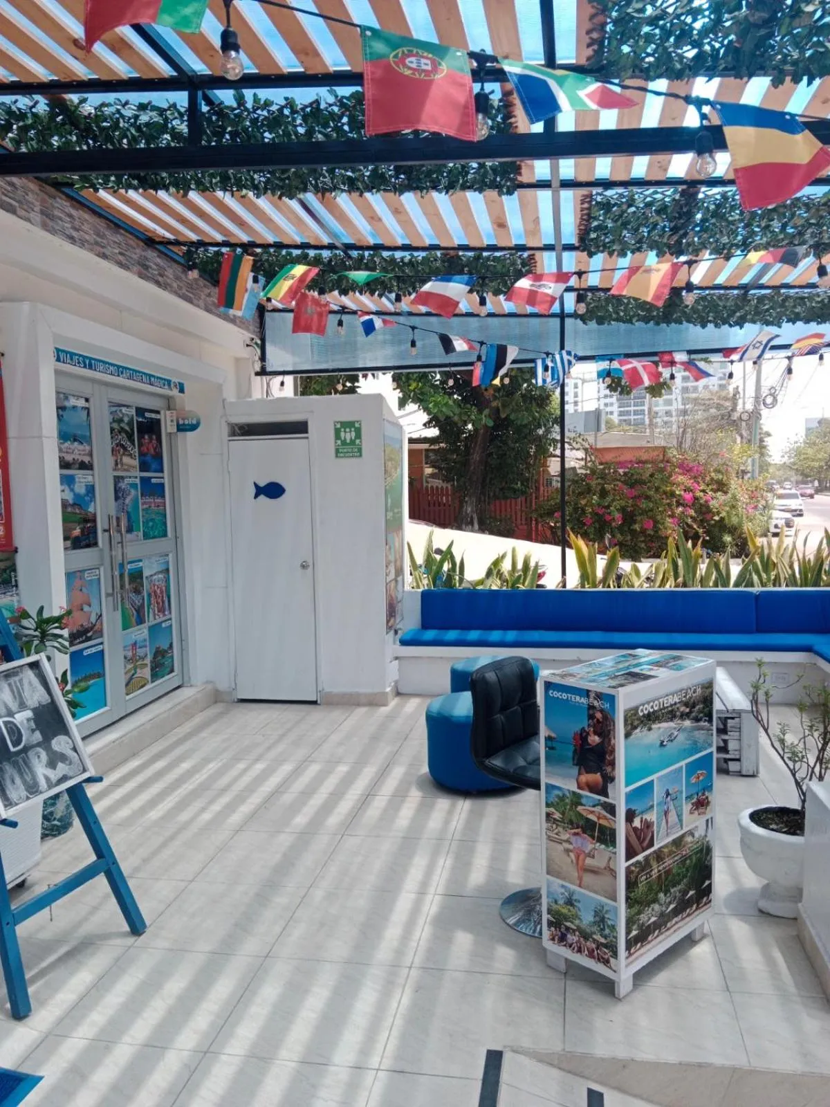 Facade/entrance in Mar de Indias House