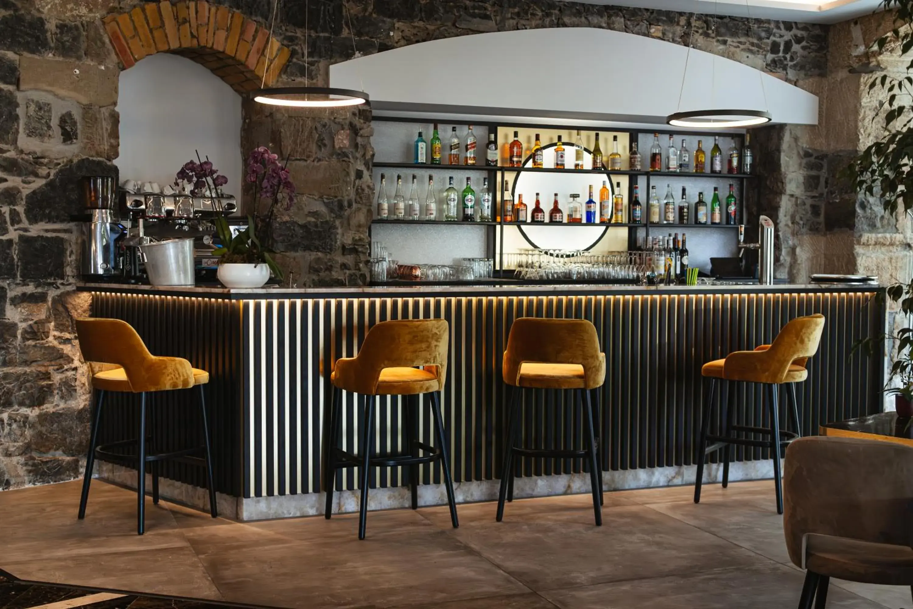 Lounge or bar in Hotel Montbrillant Lounge or bar in Hotel Montbrillant