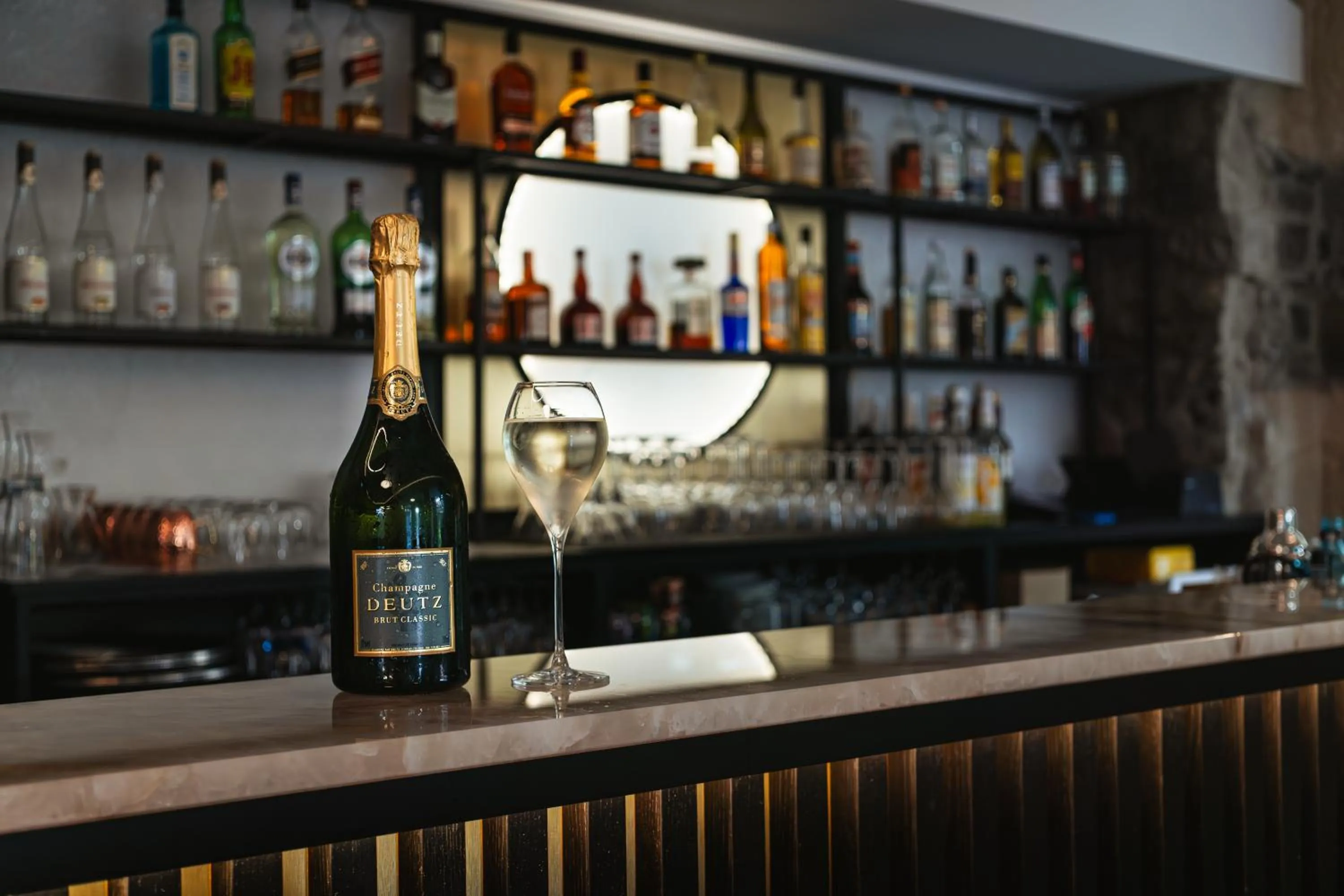 Lounge or bar in Hotel Montbrillant