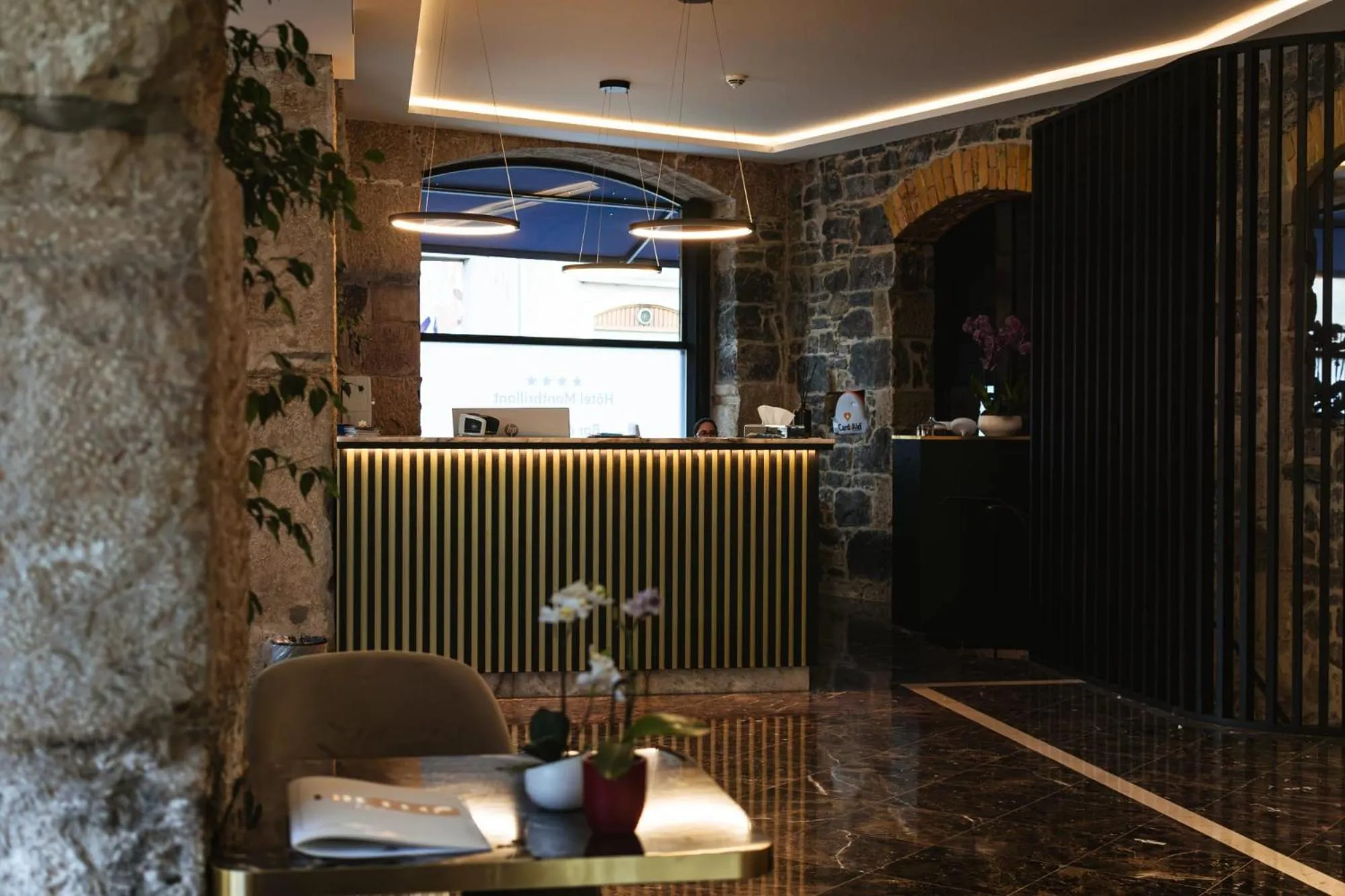 Lobby or reception in Hotel Montbrillant