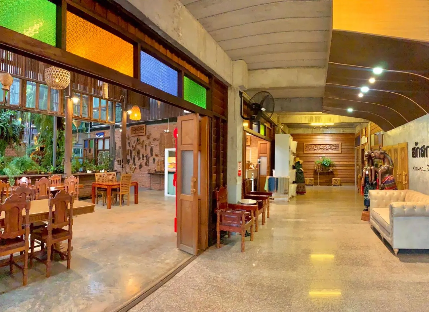 Living room in Hug Sakhonnakhon Hotel