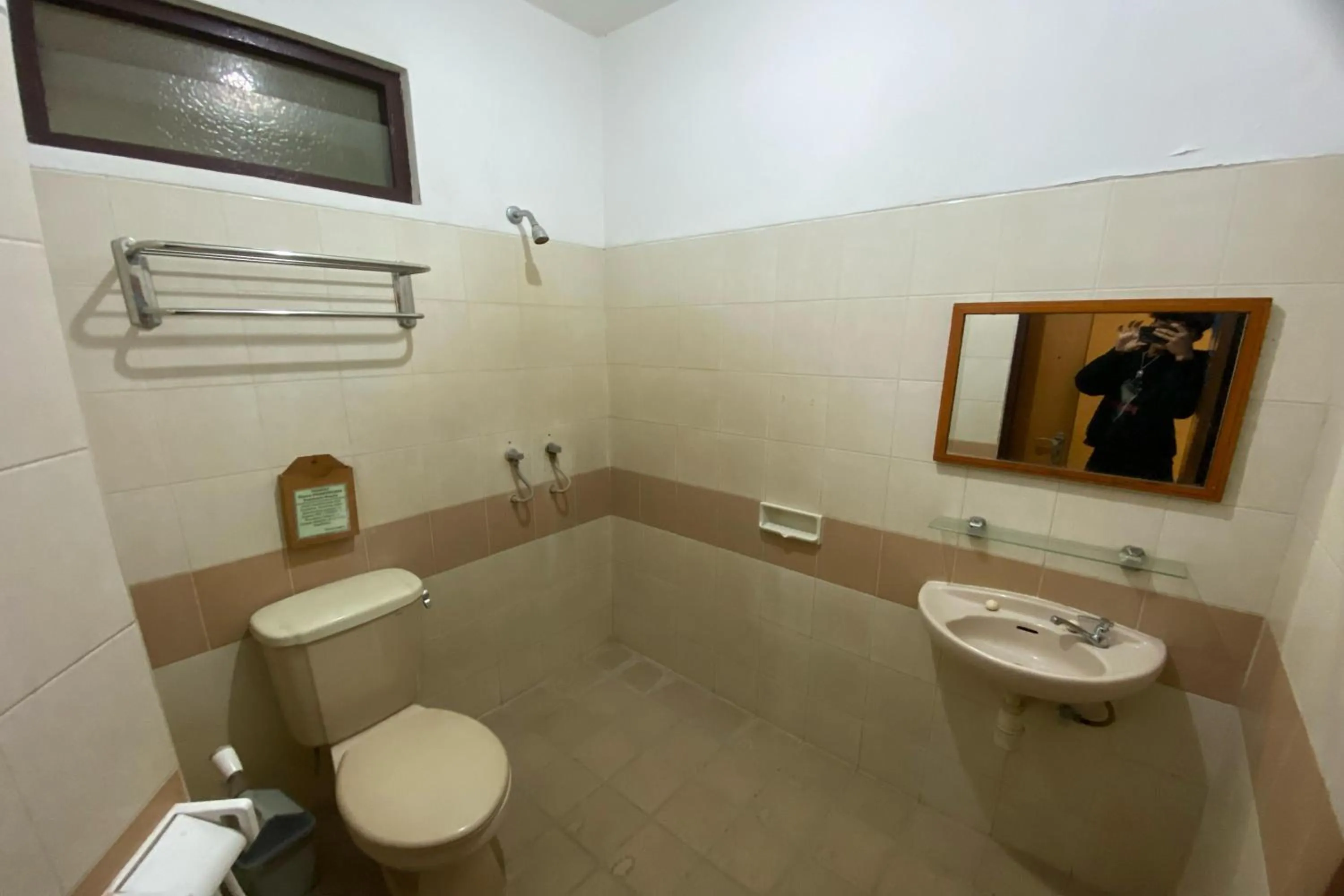 Bathroom in Hotel Lestari