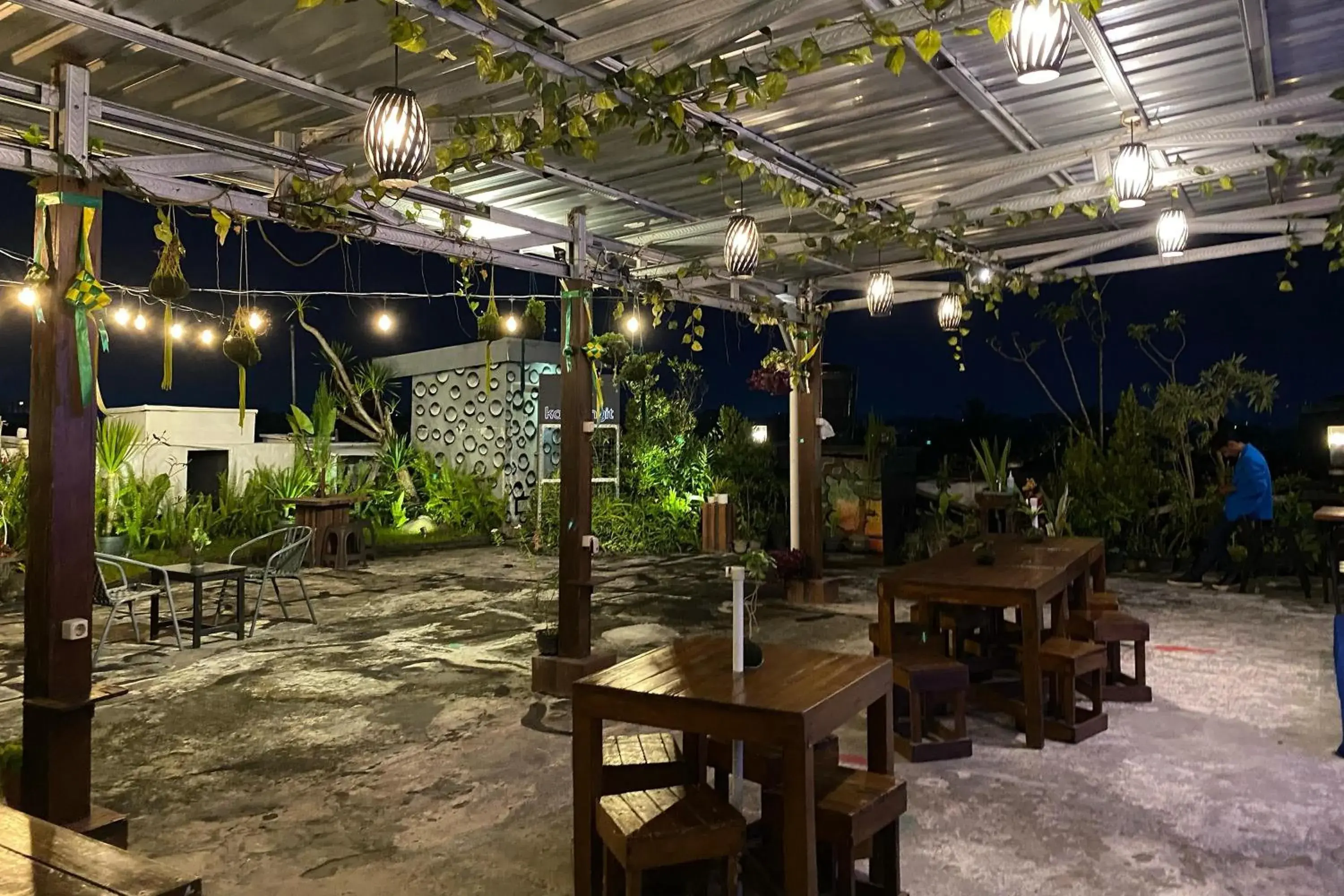 Restaurant/places to eat in Hotel Lestari Restaurant/places to eat in Hotel Lestari