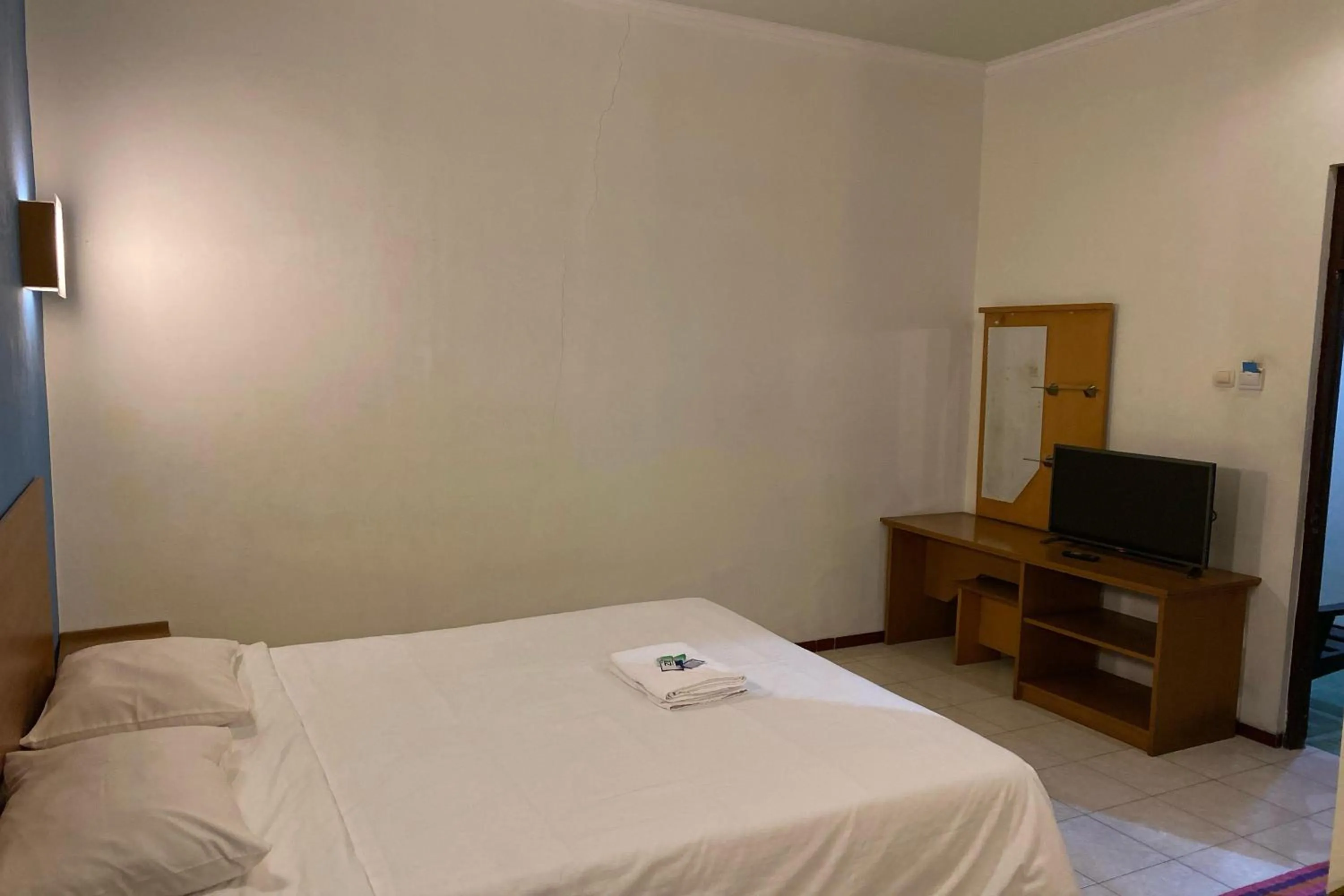 Bedroom, Bed in Hotel Lestari