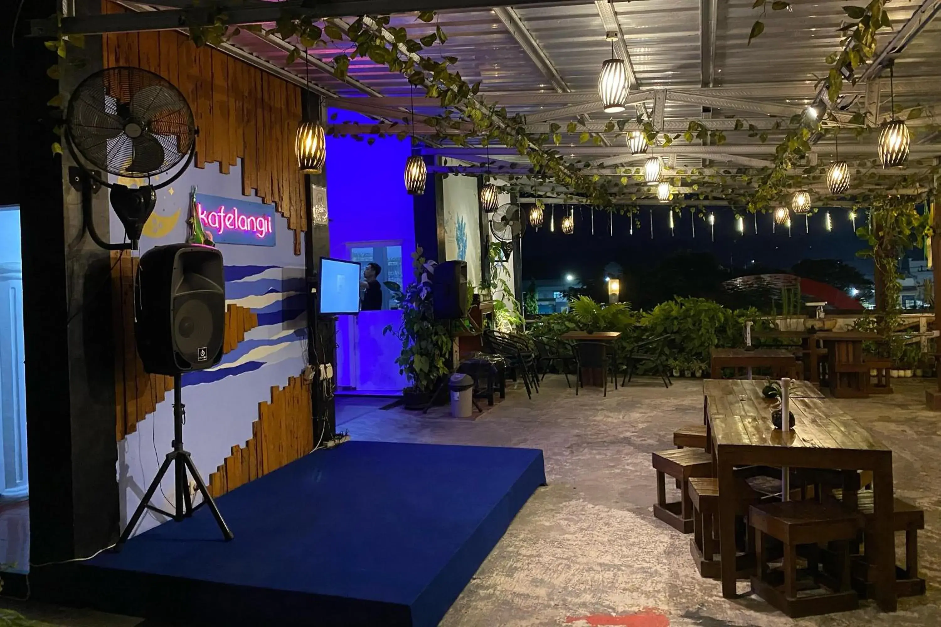 Restaurant/places to eat in Hotel Lestari Restaurant/places to eat in Hotel Lestari