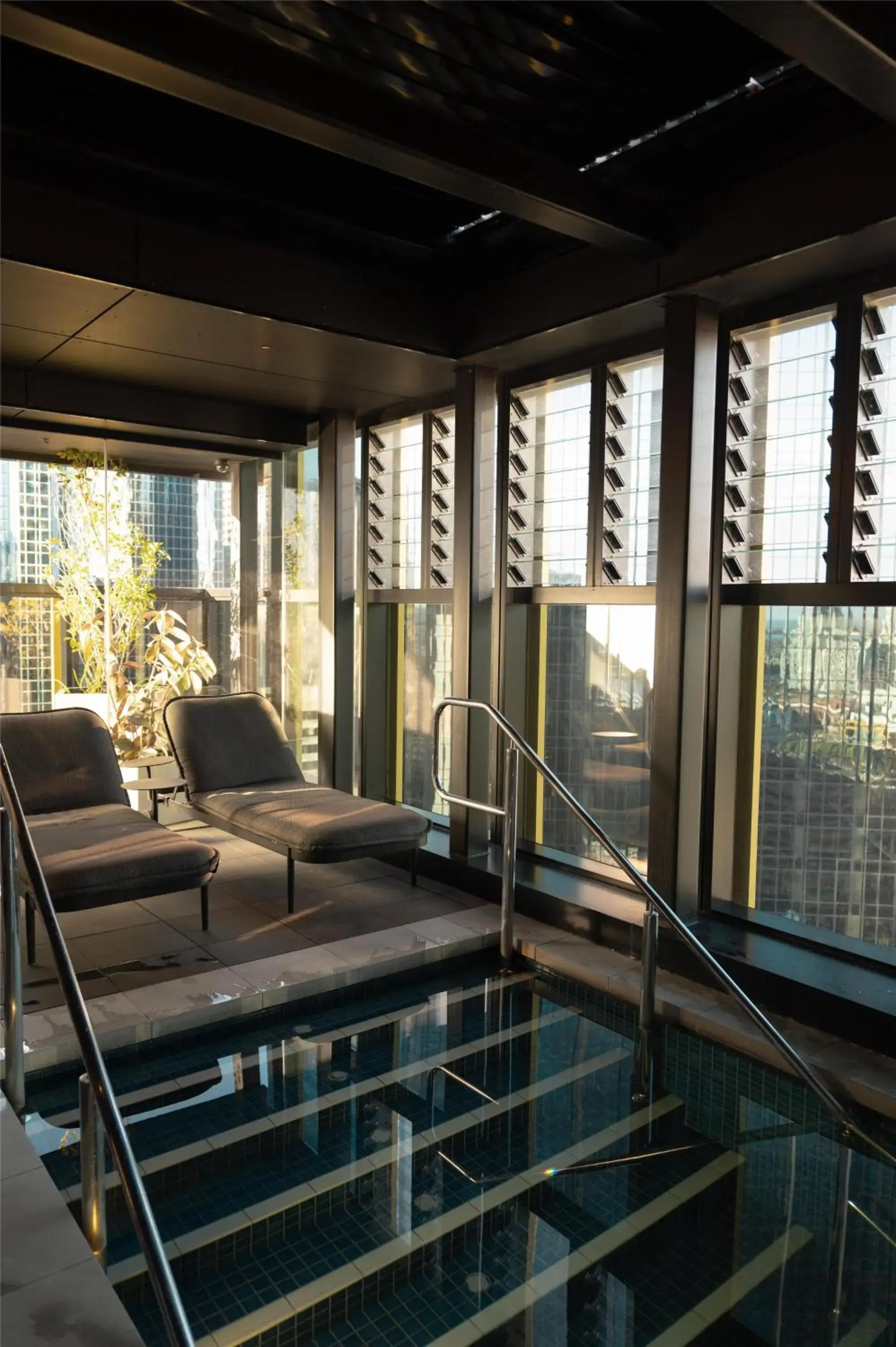 Pool view in Quincy Hotel Melbourne Pool view in Quincy Hotel Melbourne