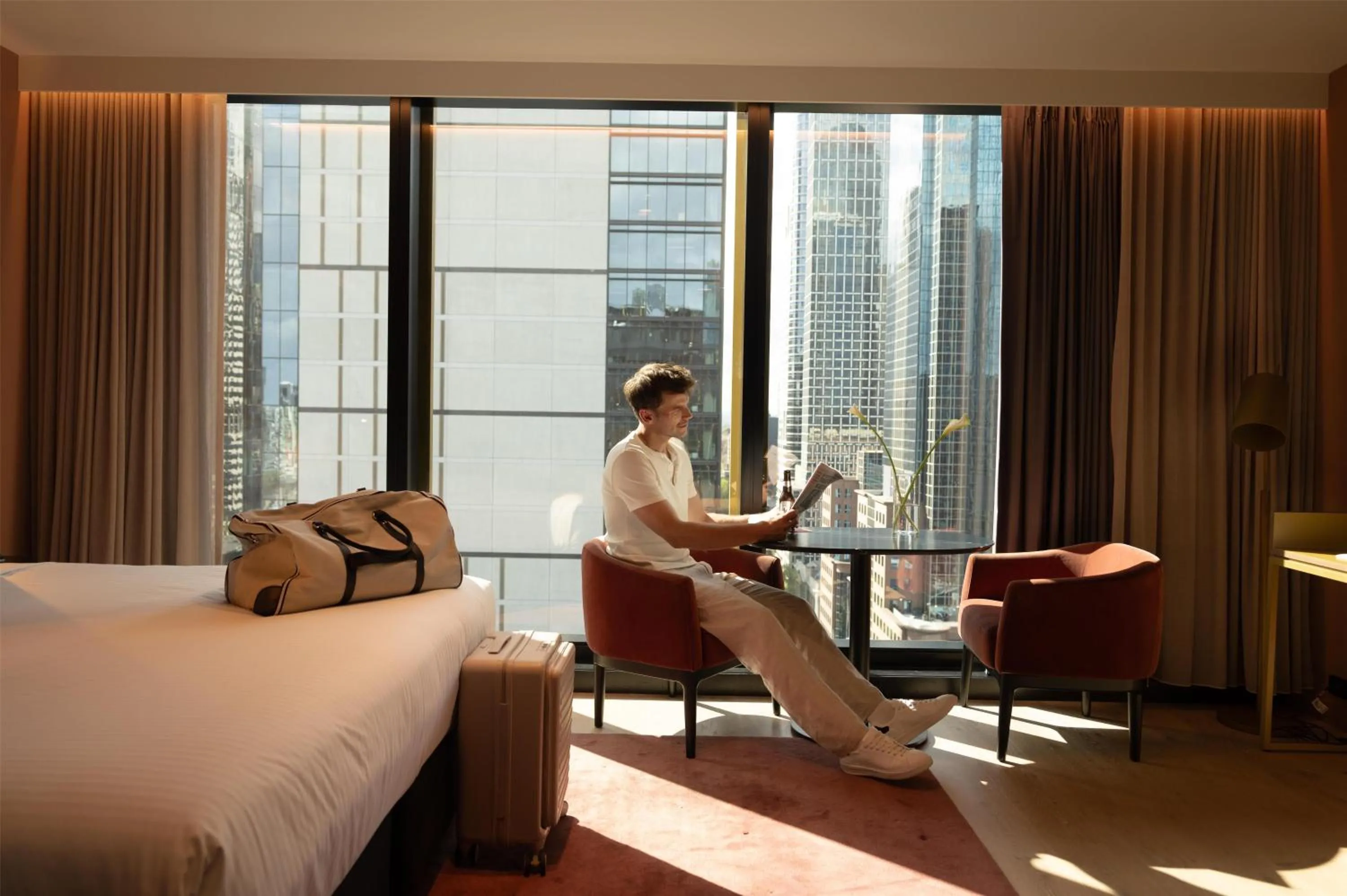 Bedroom, Bed in Quincy Hotel Melbourne