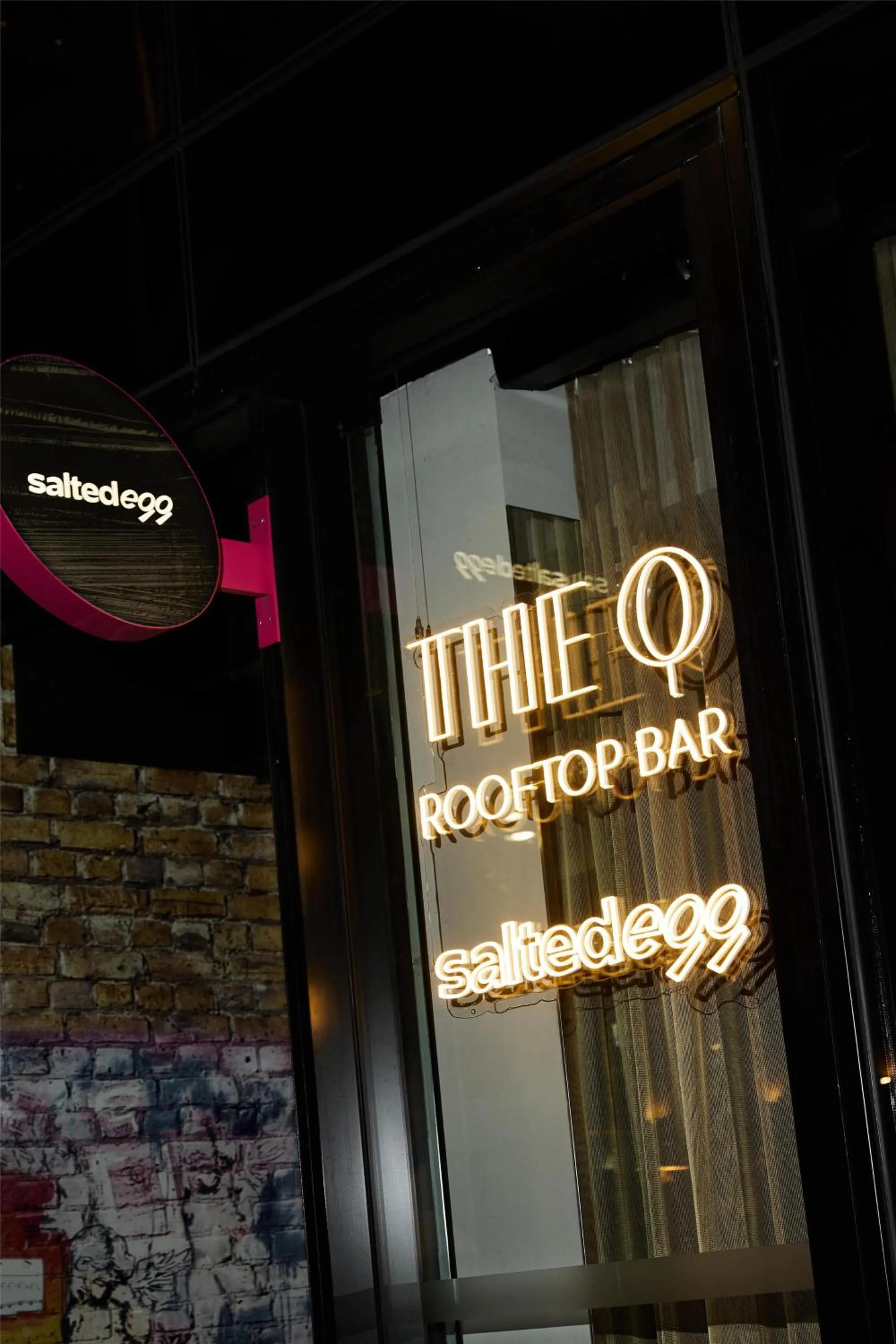 Lounge or bar in Quincy Hotel Melbourne