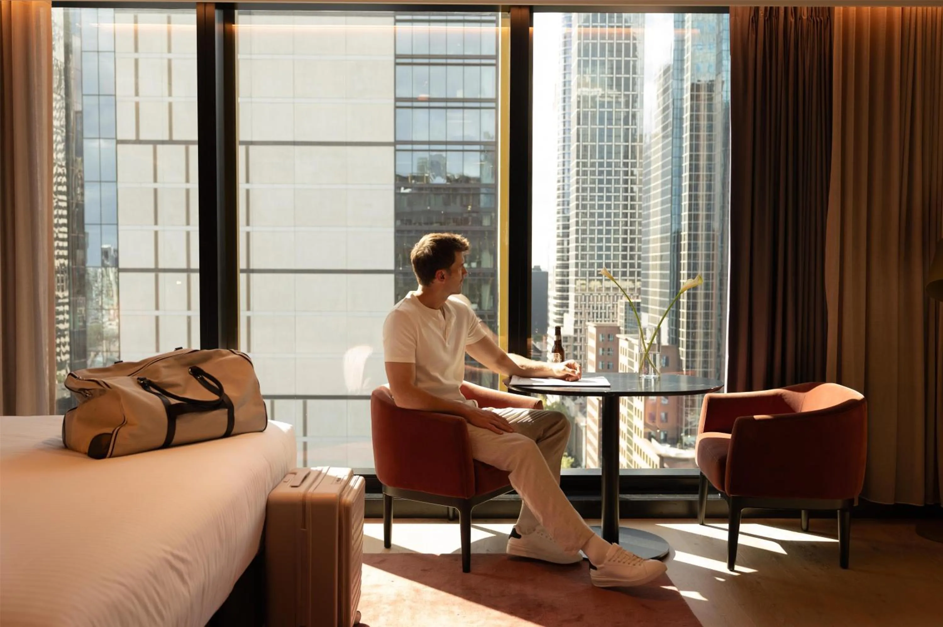 Bedroom in Quincy Hotel Melbourne