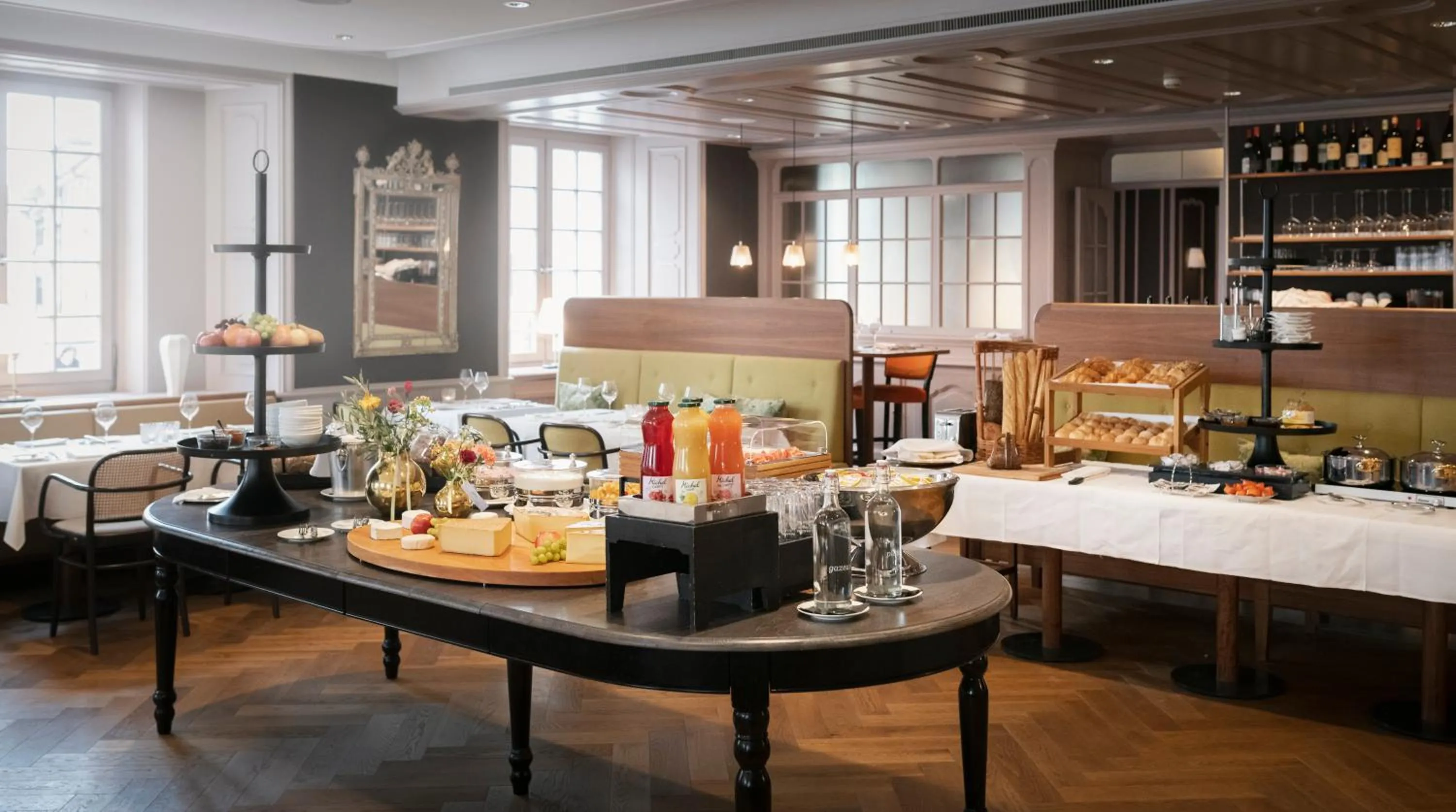 Buffet breakfast in Boutique Hotel La Couronne