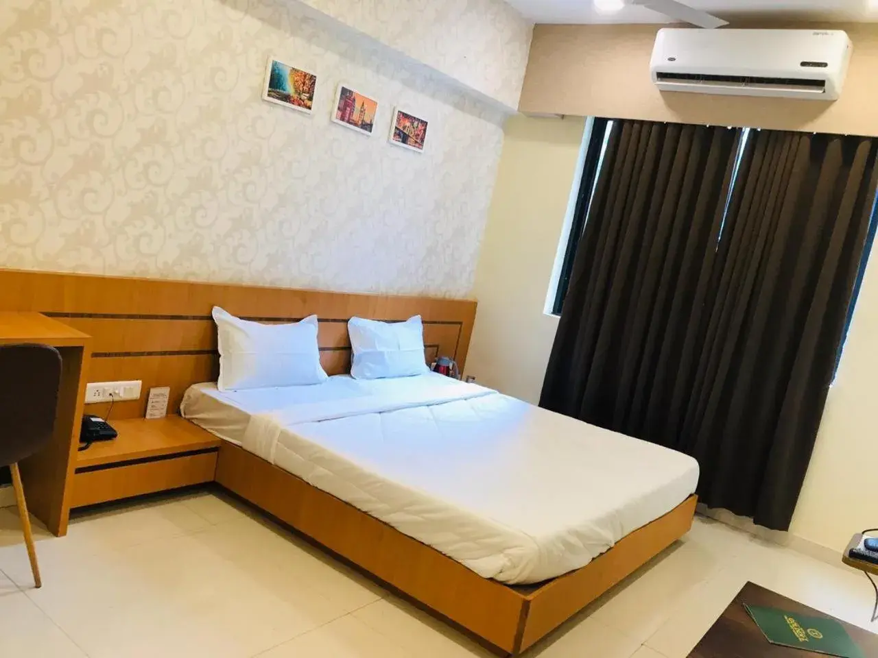 Bed in Hotel Golden - I Bed in Hotel Golden - I