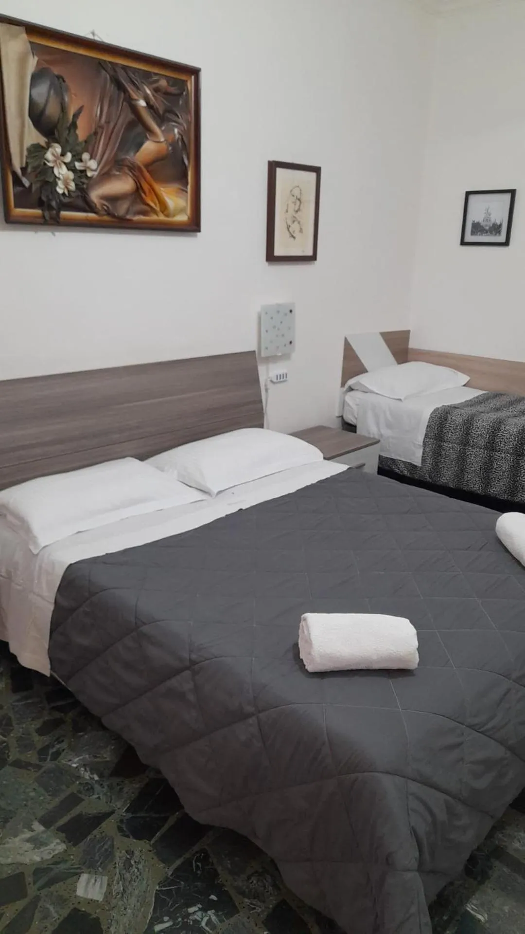 Triple Room with Bathroom - single occupancy in B&B GANAJ La terrazza di Ganaj BARI