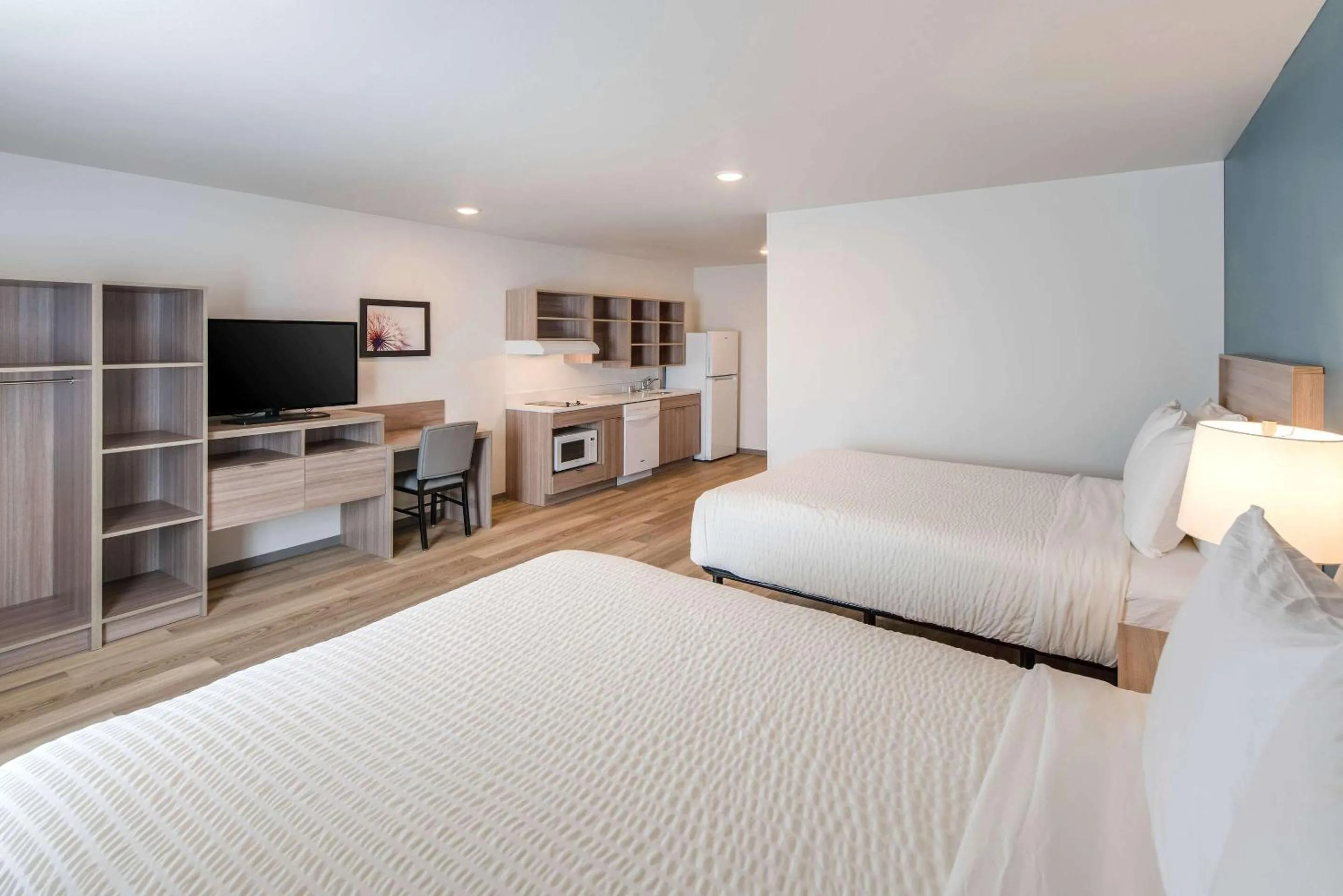 Photo of the whole room, Bed in WoodSpring Suites Tri-Cities Richland