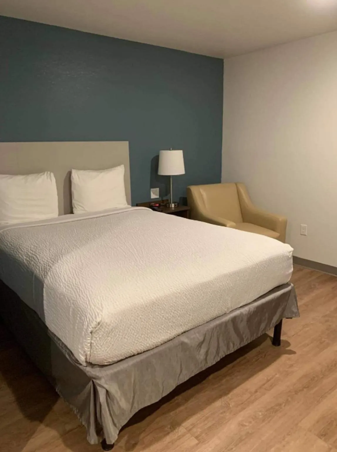 Bed in WoodSpring Suites Chattanooga