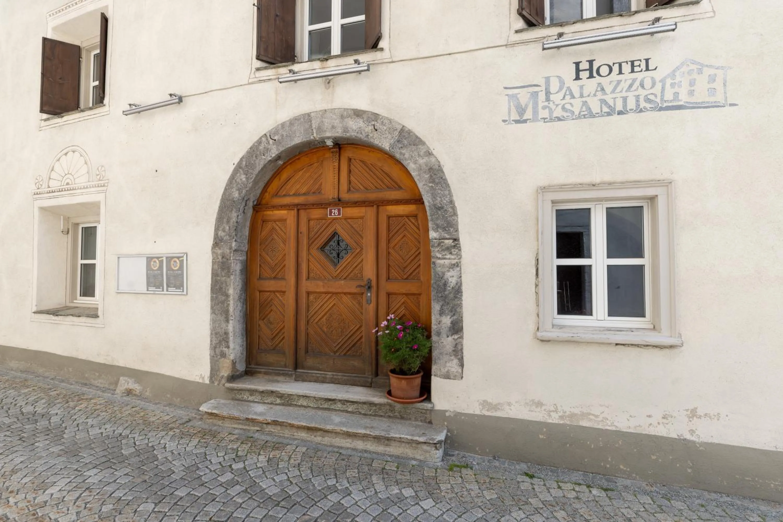 Property building in Palazzo Mysanus Samedan