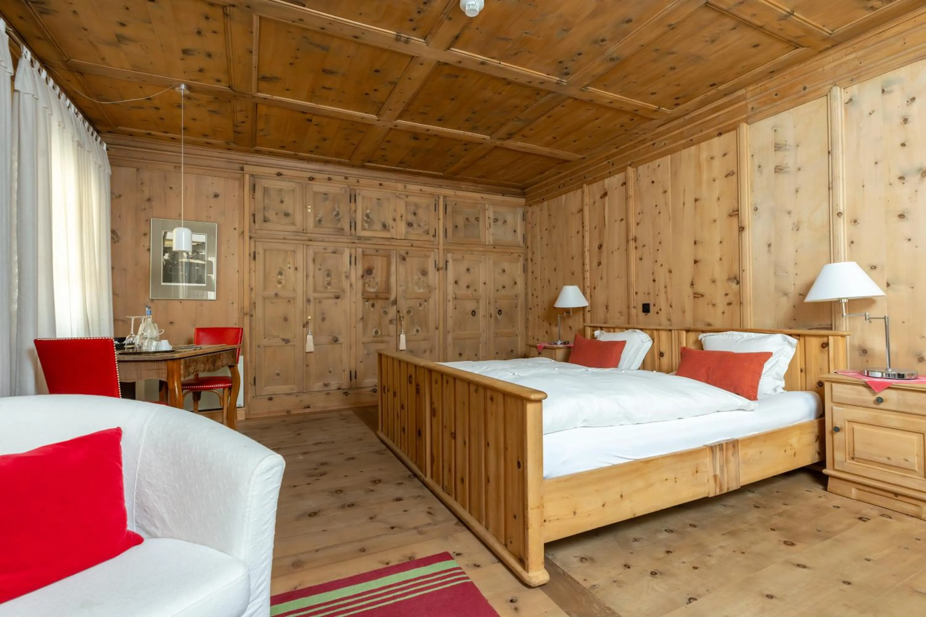 Photo of the whole room in Palazzo Mysanus Samedan