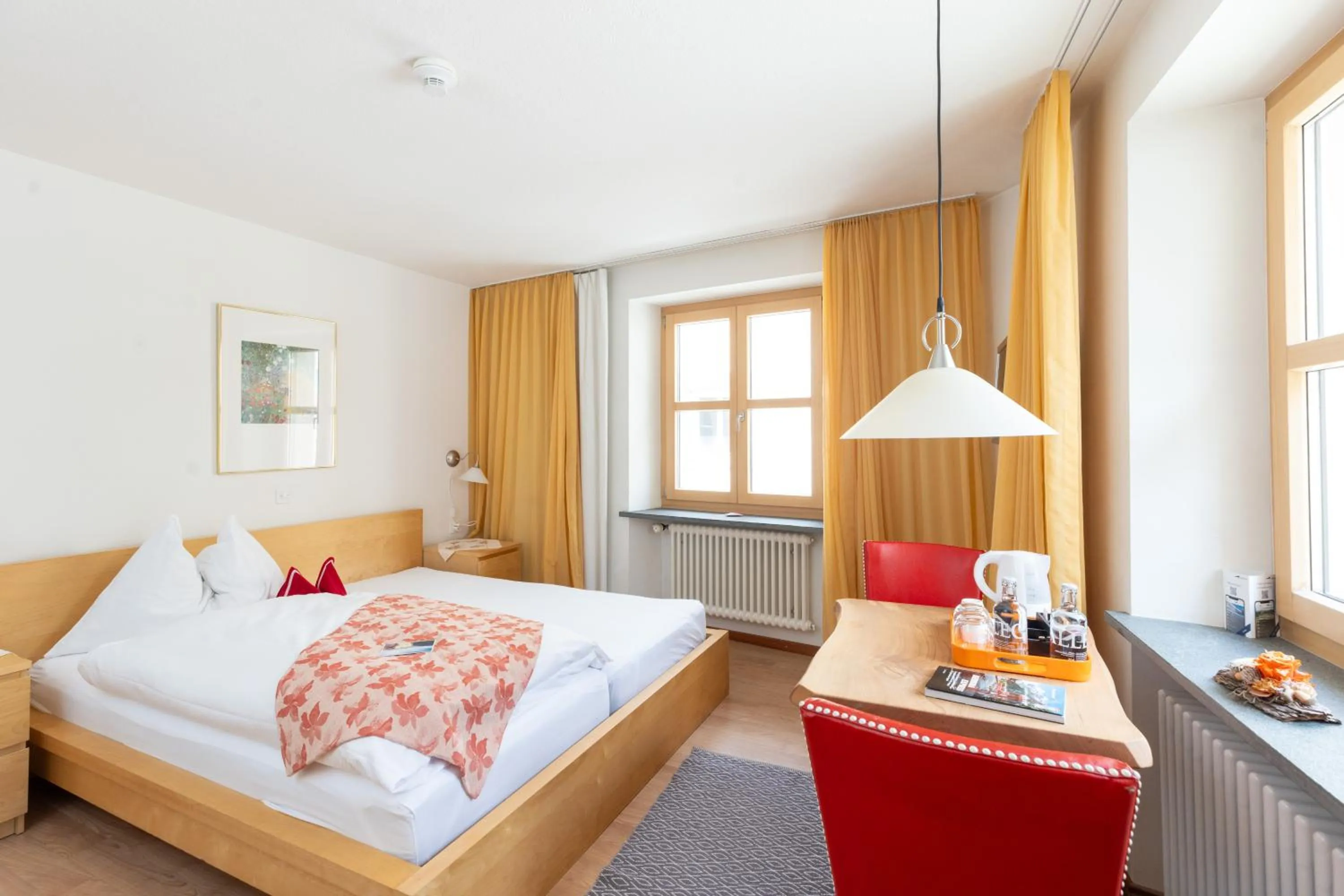 Photo of the whole room in Palazzo Mysanus Samedan