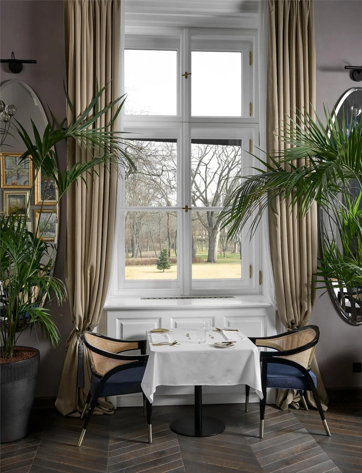 Restaurant/places to eat in BOTANIQ Castle of Tura - Small Luxury Hotels of the World