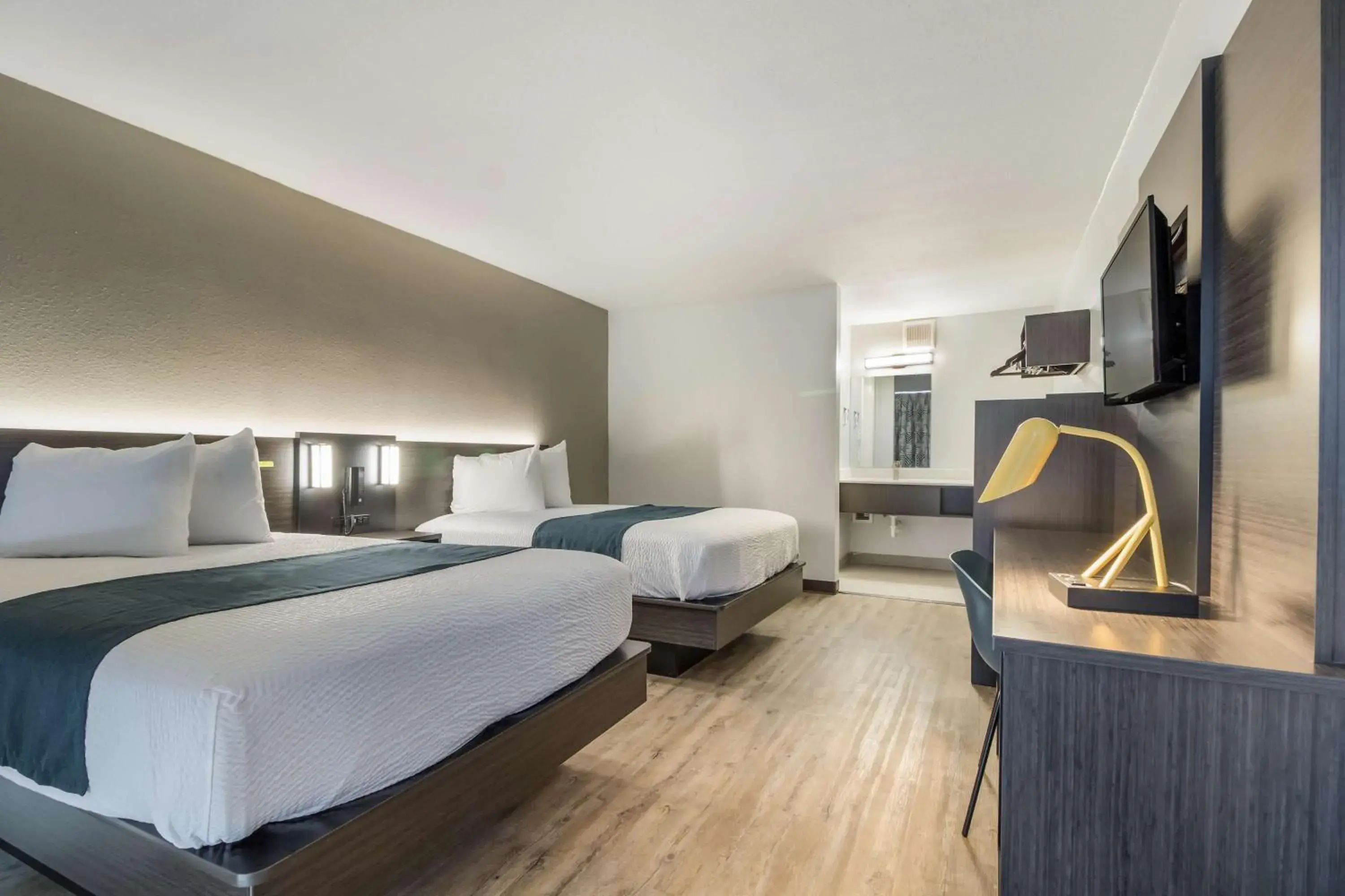 Quadruple Room - Non-Smoking in Motel 6 Groves, Tx Quadruple Room - Non-Smoking in Motel 6 Groves, Tx